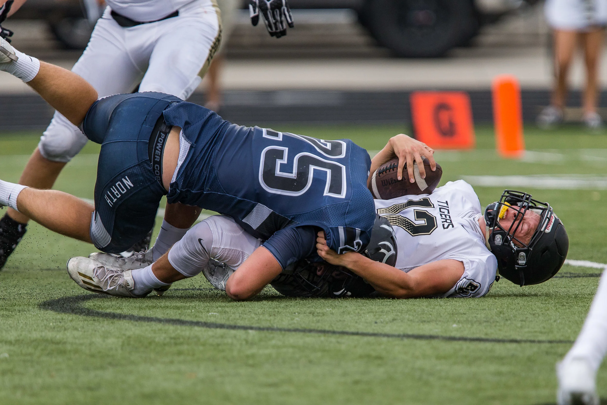 football-20170915-274-(ZF-8733-31029-1-004).jpg