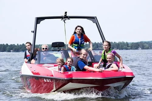 4th of July was a wet one this year, but families still enjoyed many camp activities today! 🎆☔💧🌈
#day3 #campchetek2018