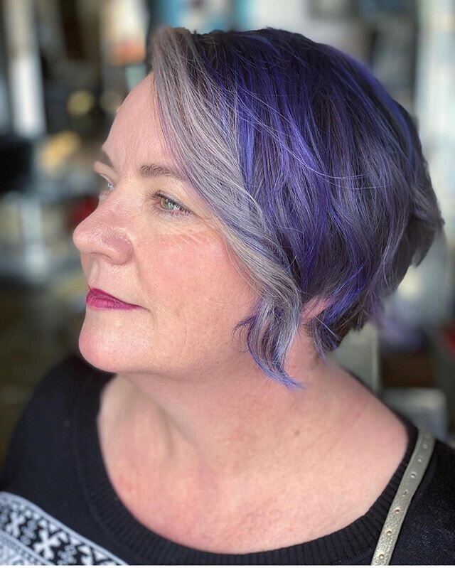 🔮Purple Power🔮 by Marie #hairartbymarie .
#purplehair #dowhatyouwant #coolhair #itsyourhair #purple #longbeachstylist #dtlb #downtownlongbeach