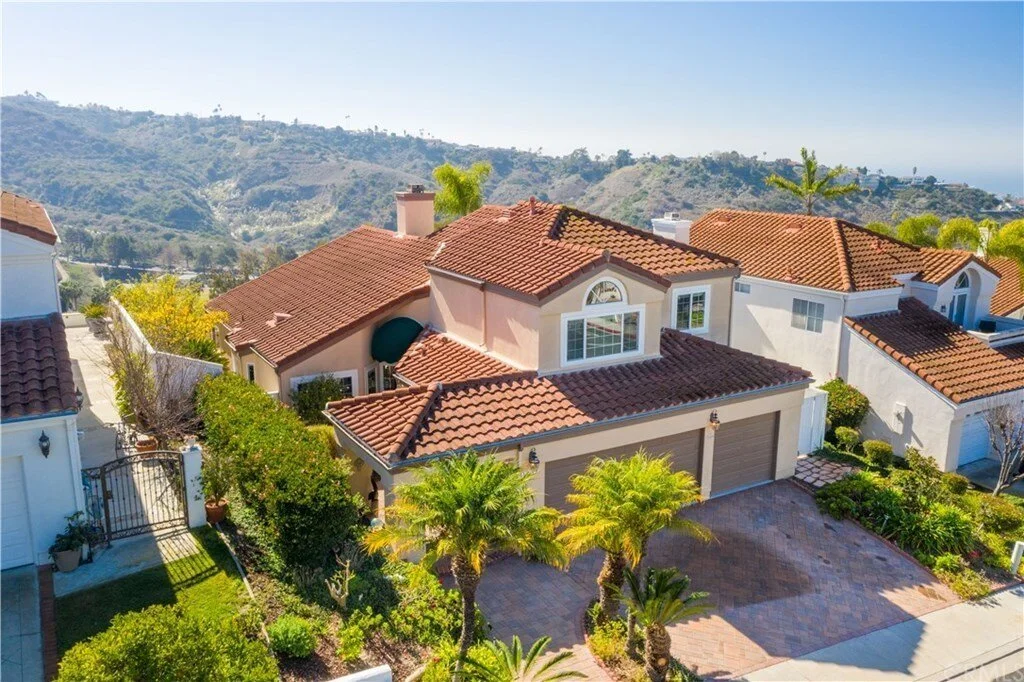 1032 calle venezia.jpg