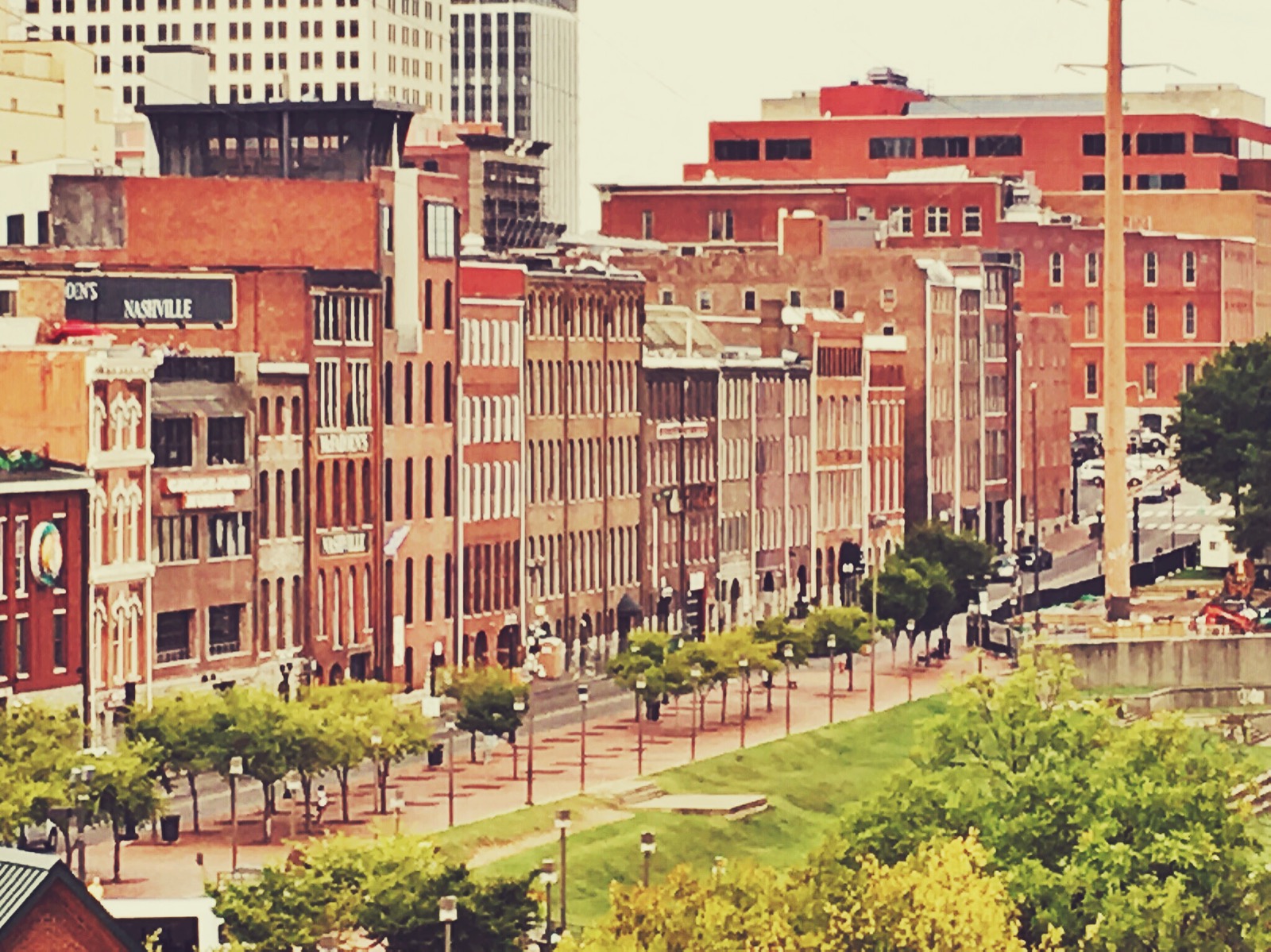 DOWNTOWN NASHVILLE