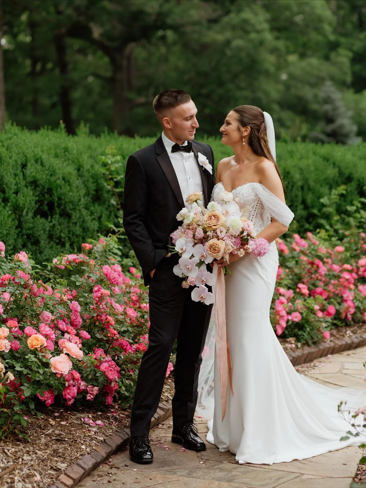 We are in the final hours!! Please vote Bailley and Ryan for @wedsociety.iowa wedding of the year!  Please check our bio for 🔗 and support Bailey, Ryan and all the vendors who were a part of this amazing day!!
.
.
Photographer | @her.name.is.morgan 