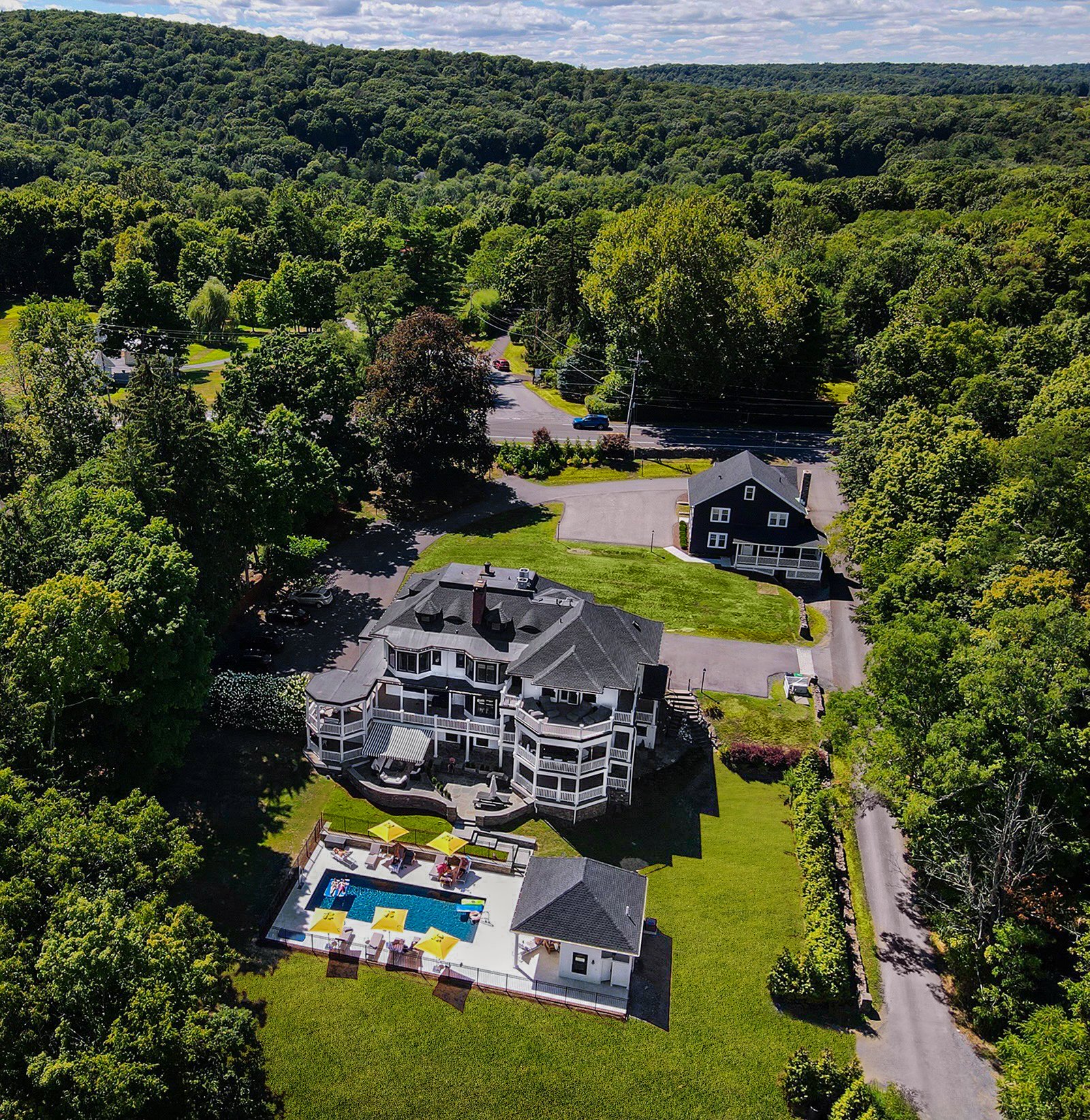  A renovated historic mansion in the heart of the Hudson Valley. Very accommodating for productions of all size with overnight accommodations available in 8 bedrooms.  20 parking spaces with overflow across the street.   115 miles to Columbus Circle 