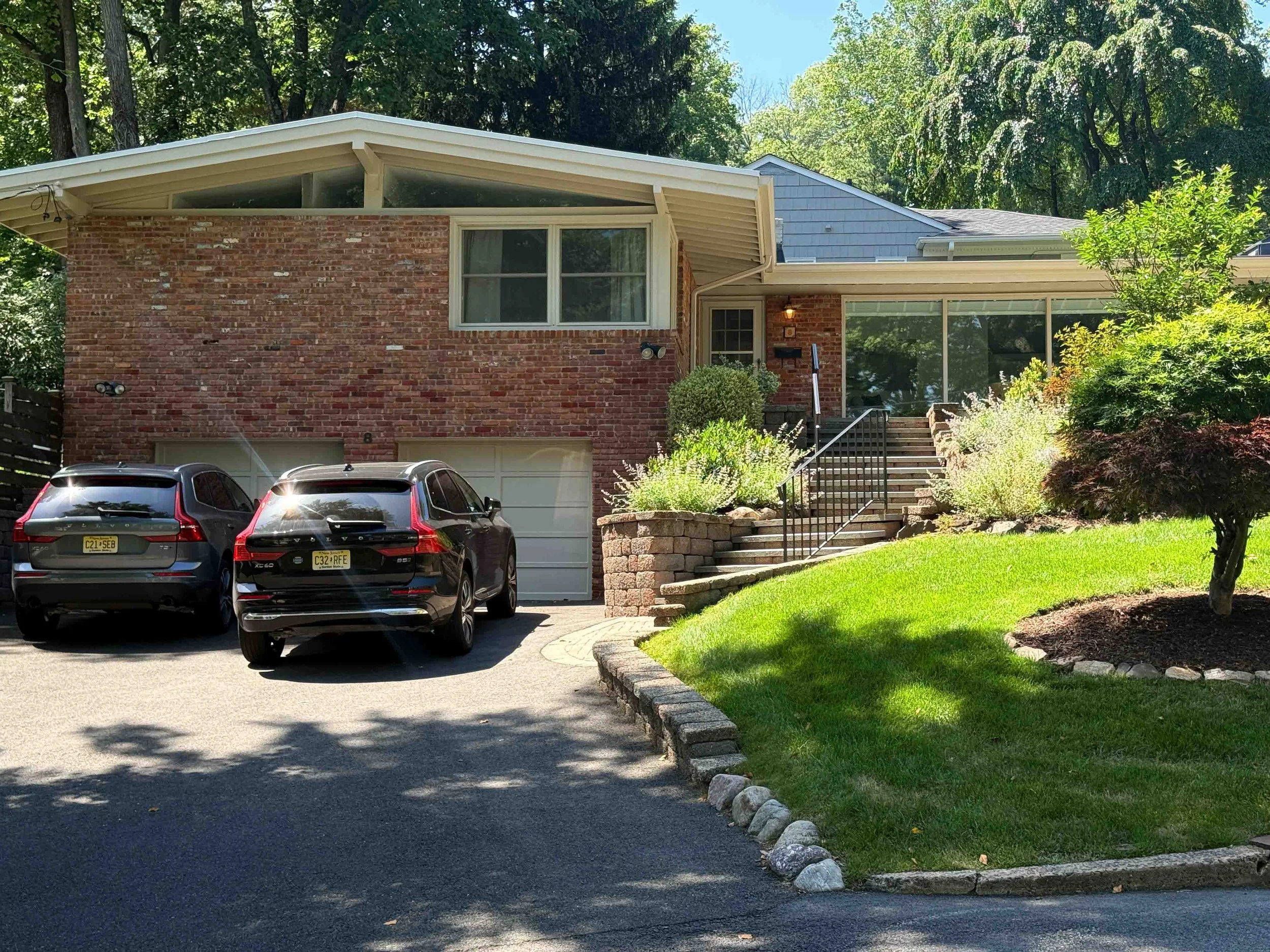  Wonderful preserved, in zone,    MCM in Maplewood. 