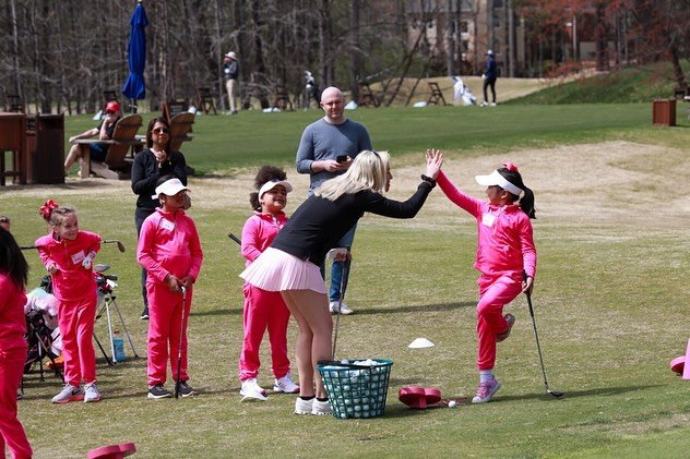 High-five🖐️because it&rsquo;s Friday!! And our Golf Girls League Spring/Summer Season begins THIS WEEKEND!!🩷⛳️🎀

#golfgirls #golfgirl #girlsgolf #juniorgolf #womensgolf