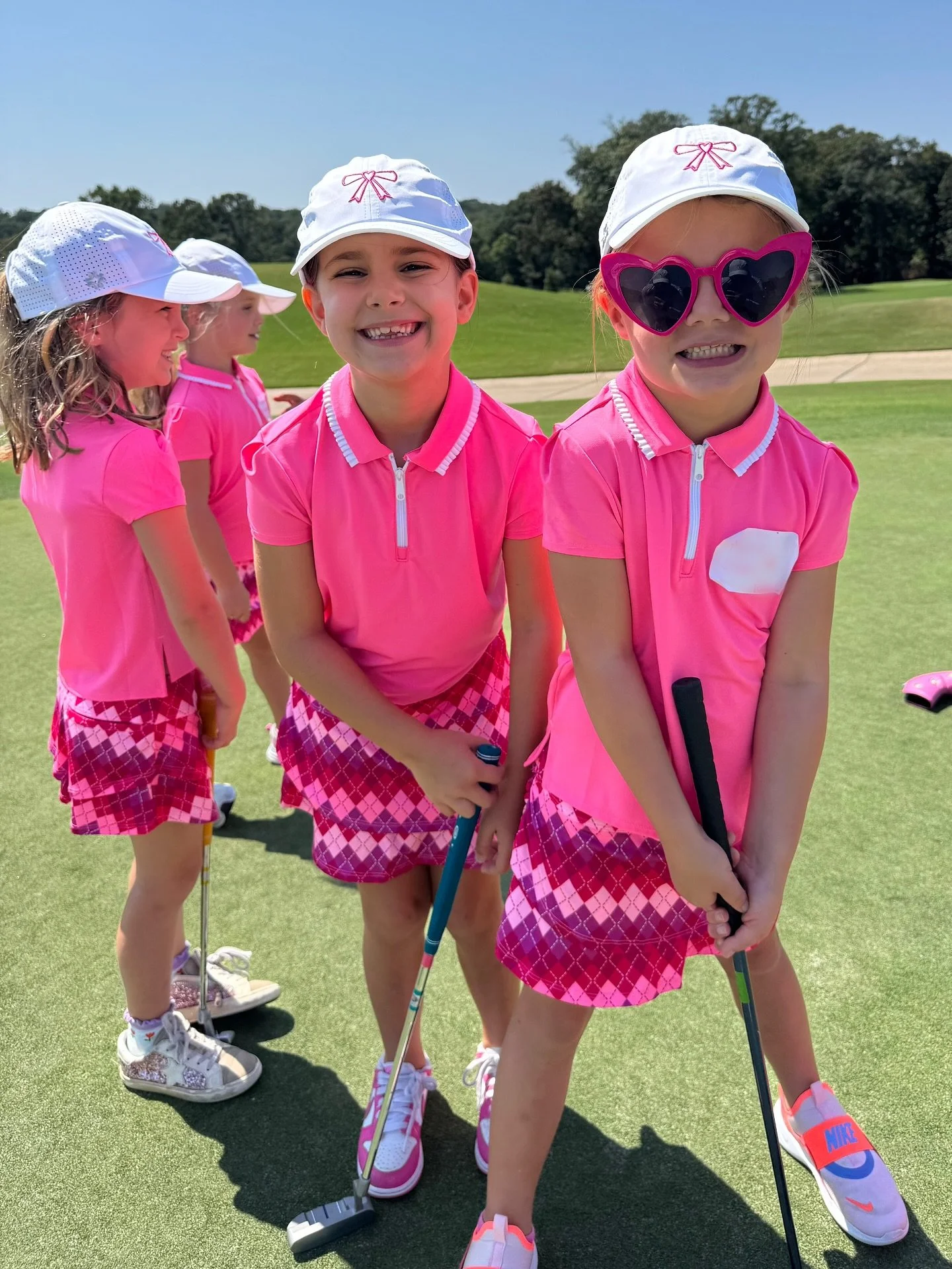 All SMILES for the weekend!🩷😎⛳️