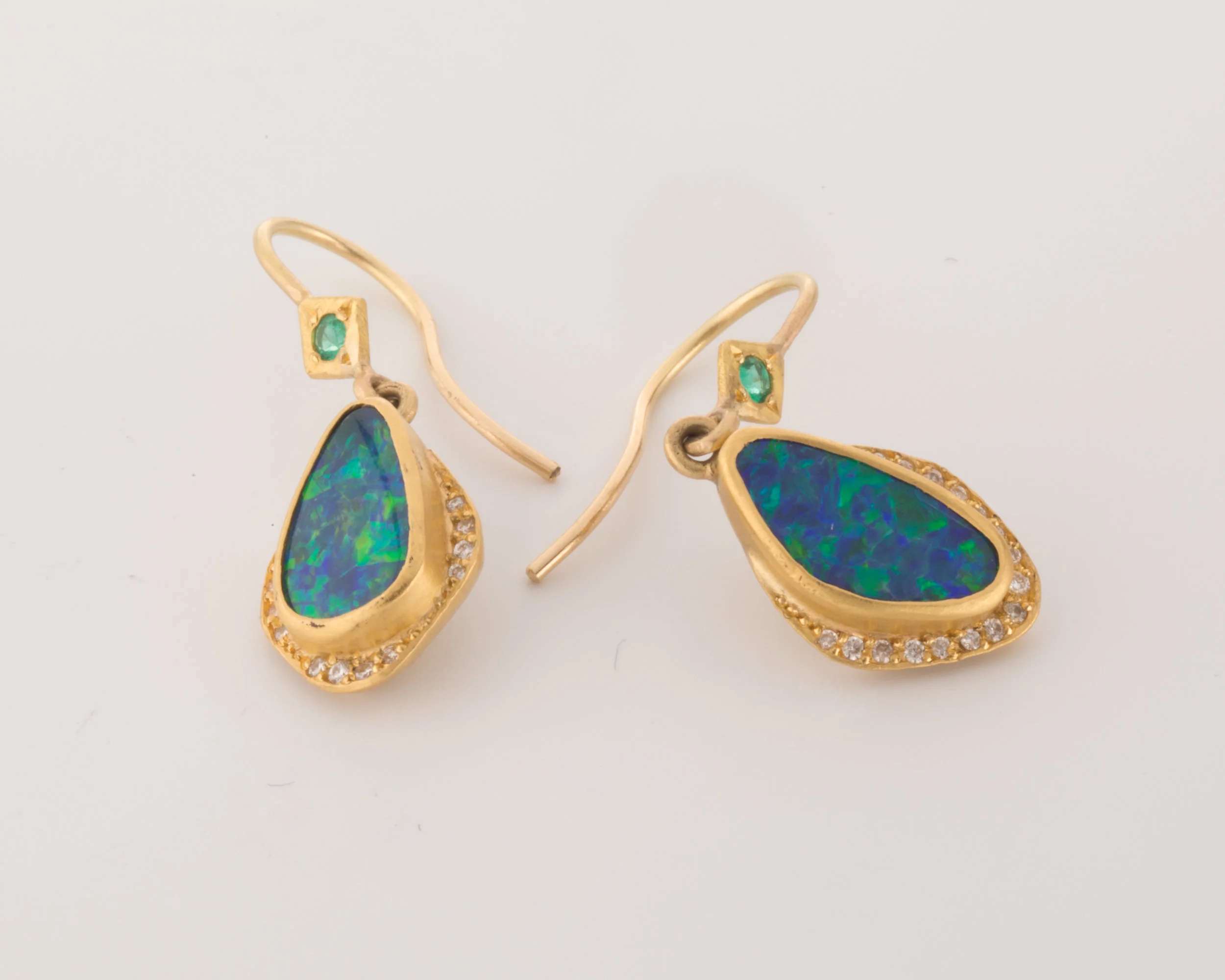 HGG_sample_3_earrings_b-as-Smart-Object-1-before.jpg