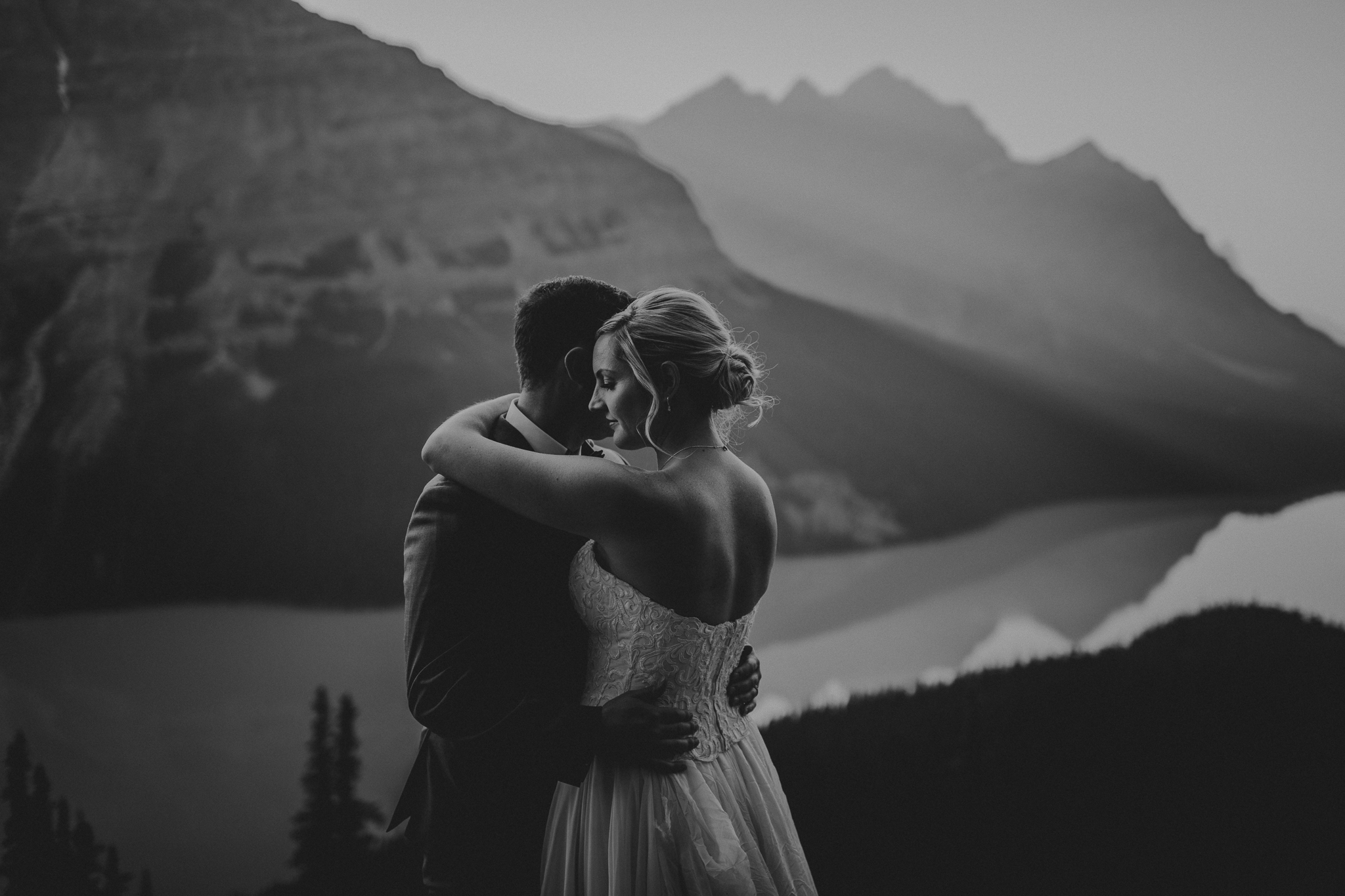 Peyto Lake Adventure Wedding Banff Wedding Photographer Lake Louise Calgary Wedding Photographer intimate elopement