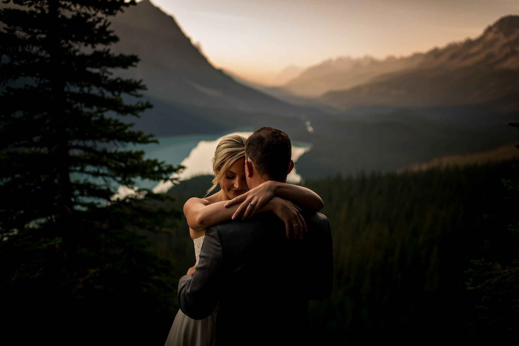 Peyto Lake Adventure Wedding Banff Wedding Photographer Lake Louise Calgary Wedding Photographer intimate elopement