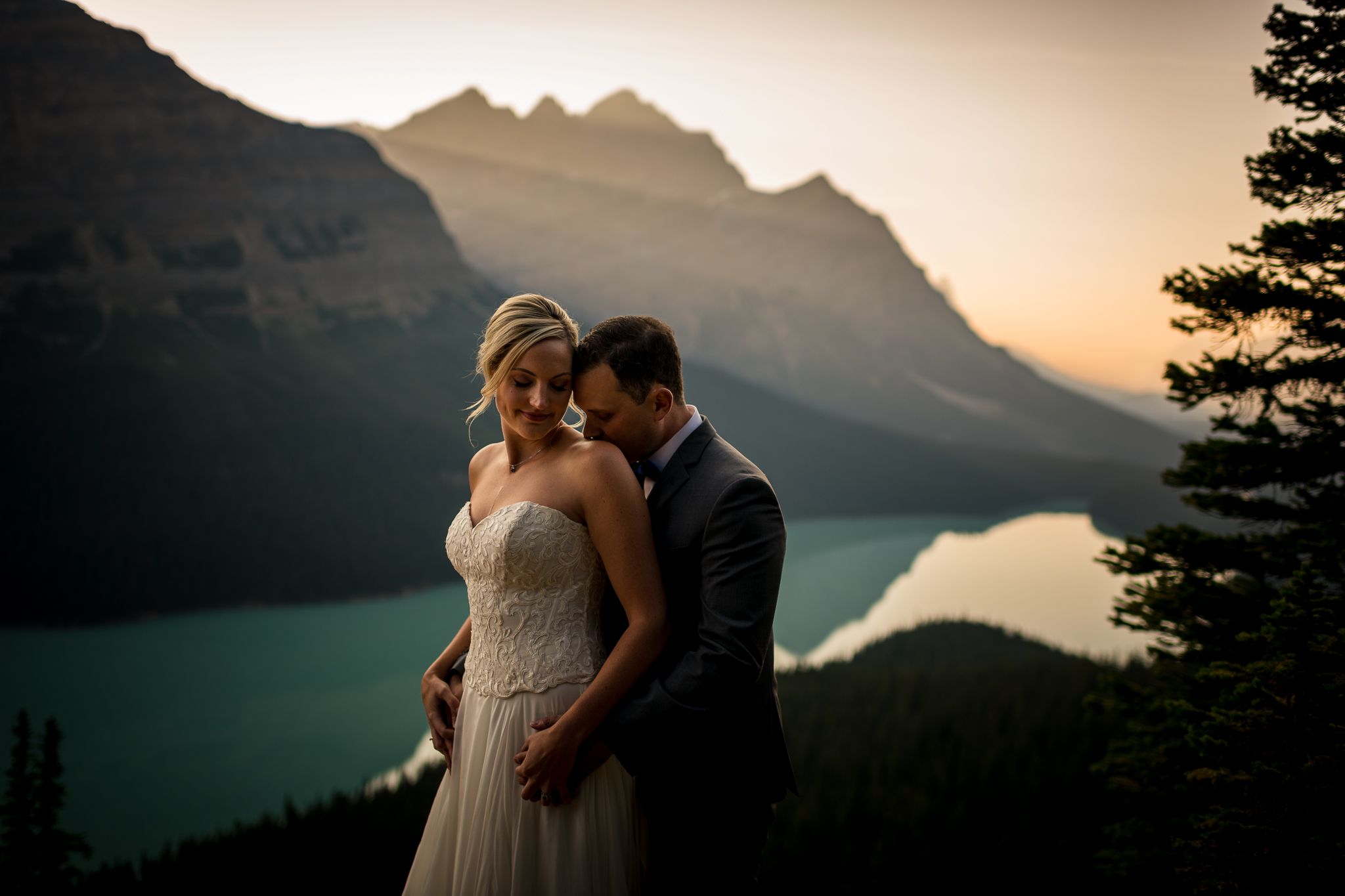Peyto Lake Adventure Wedding Banff Wedding Photographer Lake Louise Calgary Wedding Photographer intimate elopement