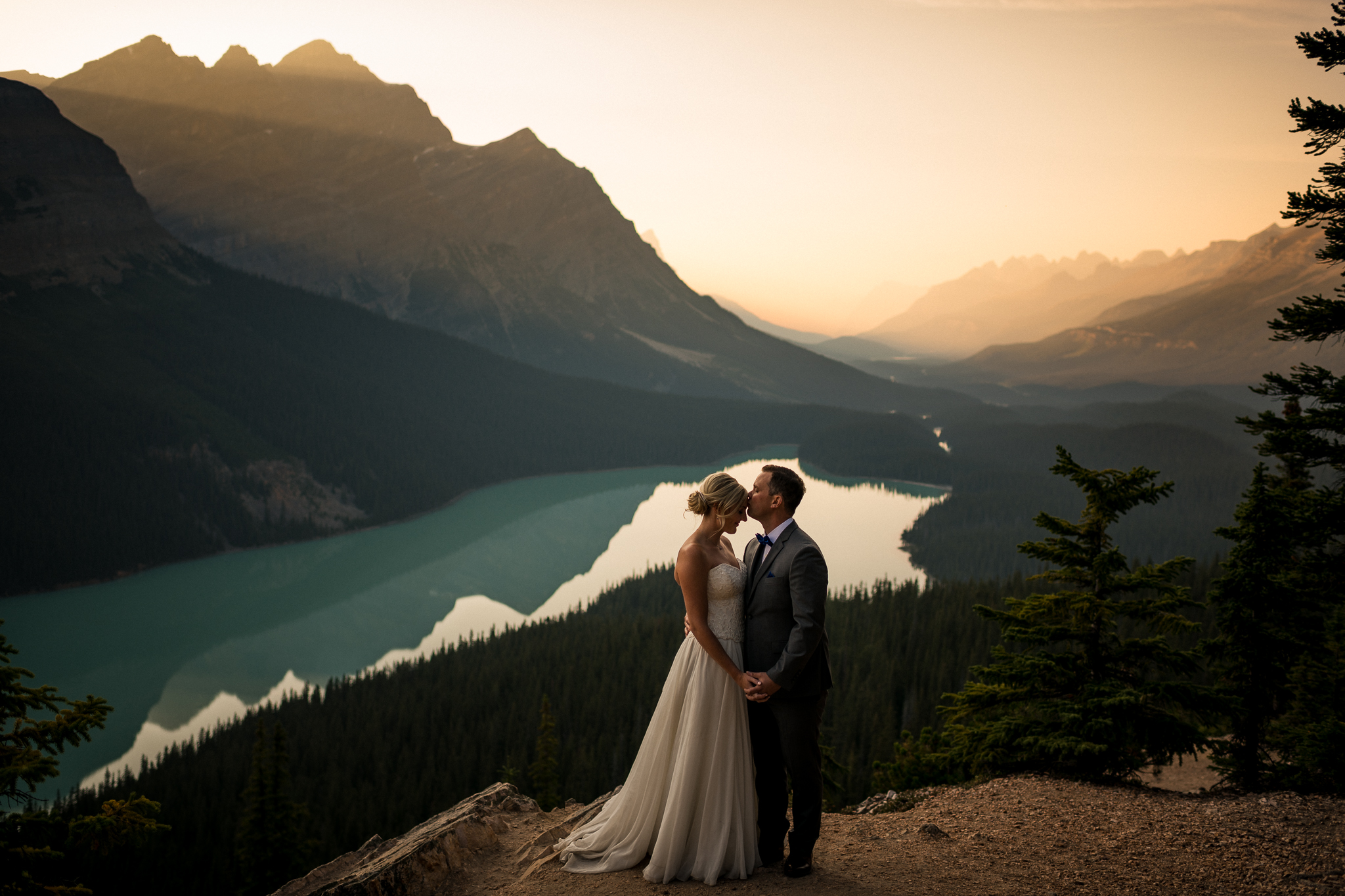 Peyto Lake elopement adventure wedding banff wedding photographer