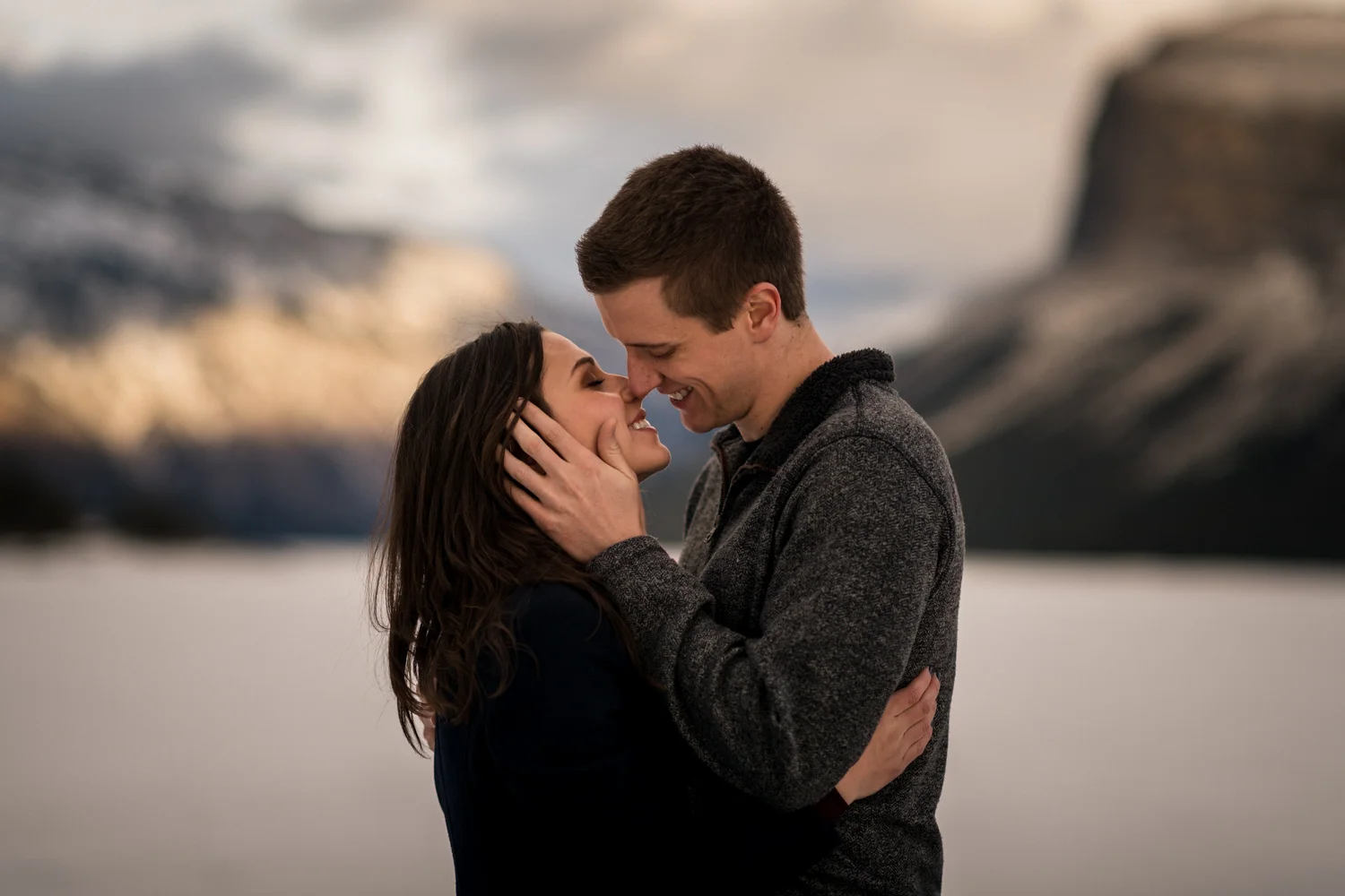 Lake minnewanka intimate engagement session