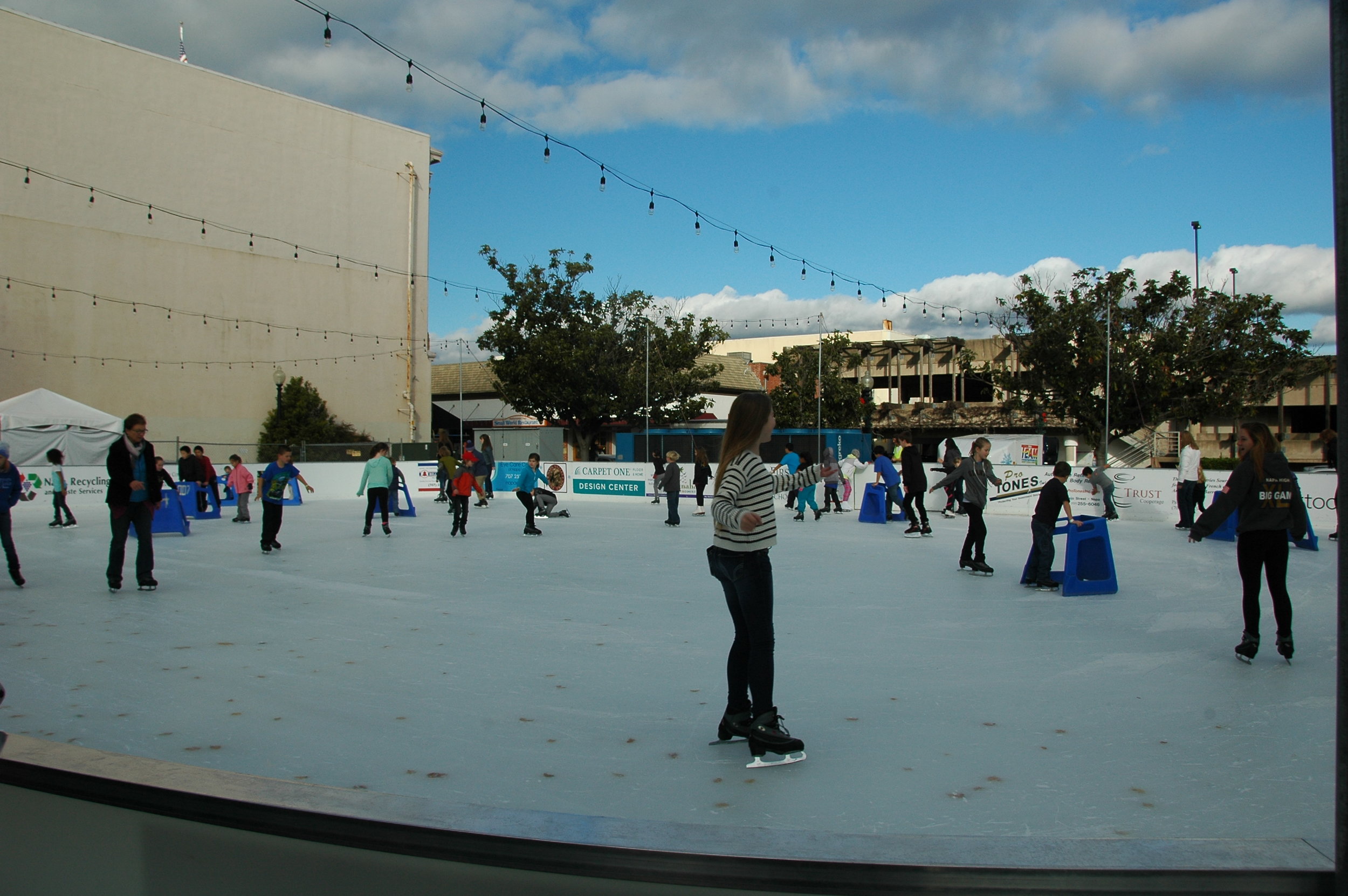 141229C009-Ice-Rink-on-2nd-Street.jpg