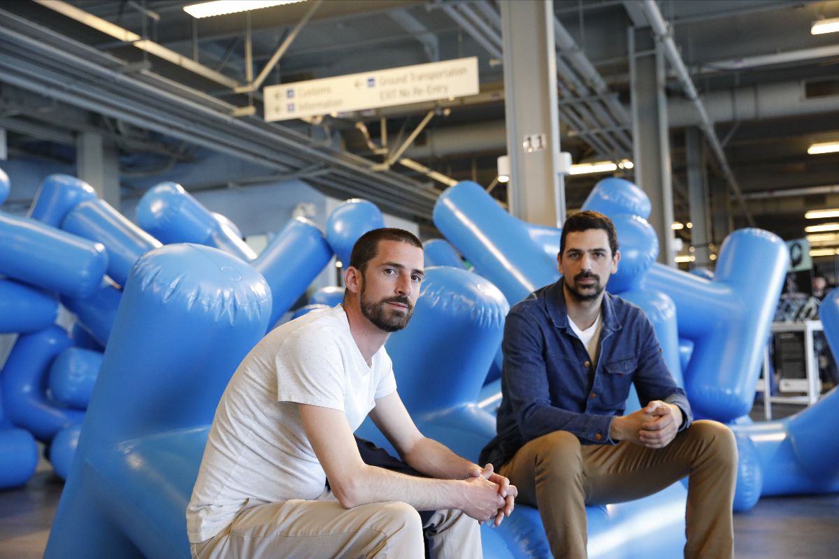 Artist Adrien Rovero and PCH soft good engineer Jon Murphy (pictured above) collaborated with SFDW on the design and creation of Shore, which is comprised of 120 “Dolos” modules.