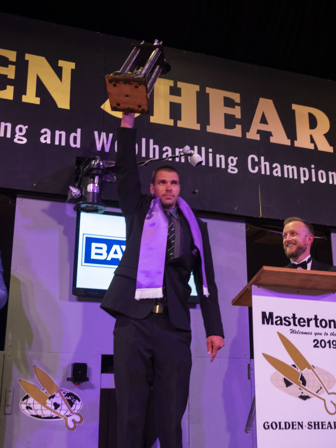 Favourites dominate big finals at Golden Shears