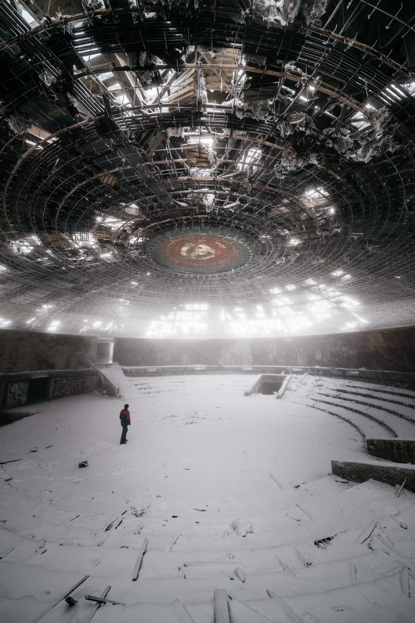 abandoned buzludzha bulgaria