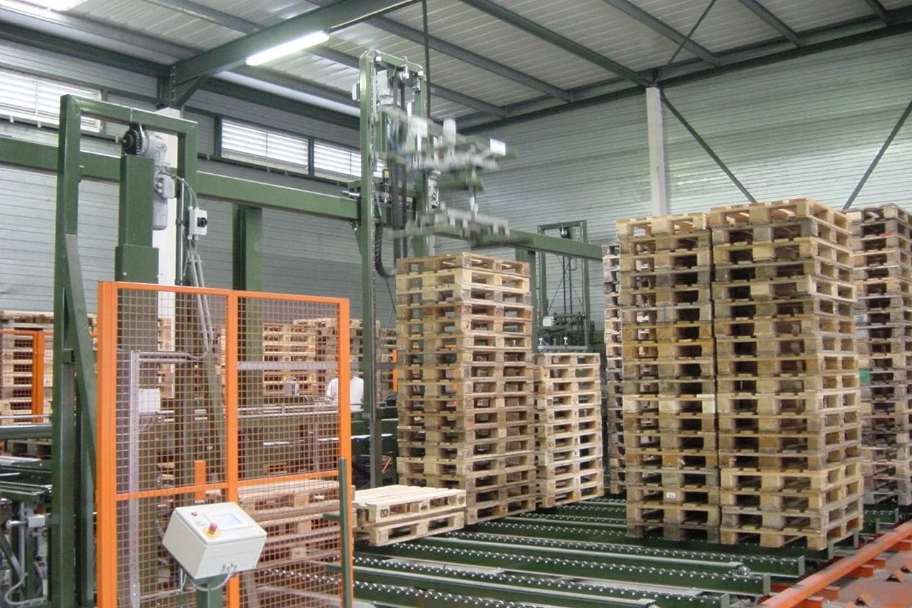 Pallet Sorting and Stacking Robots