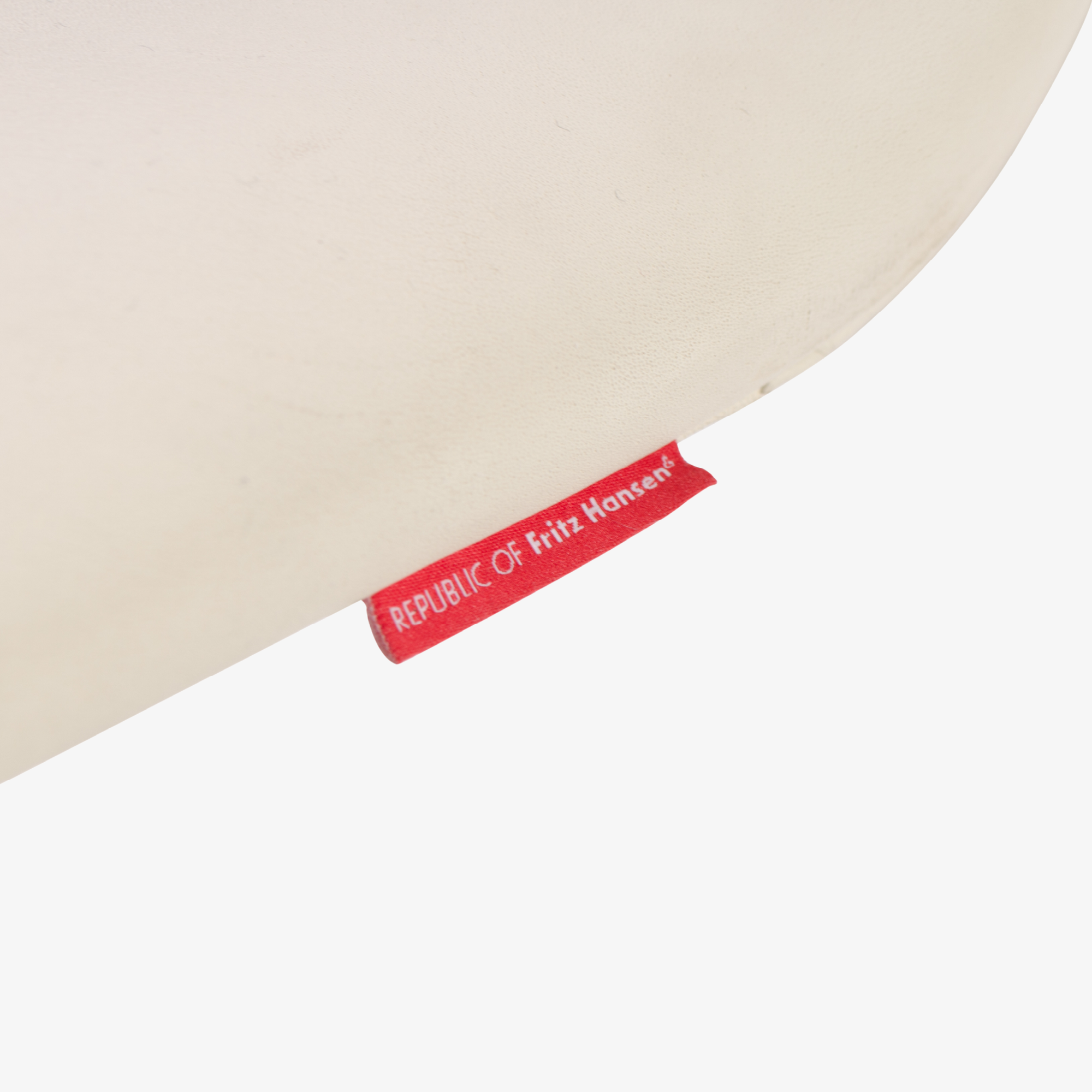 Oxford Chair in Ivory Leather9.png