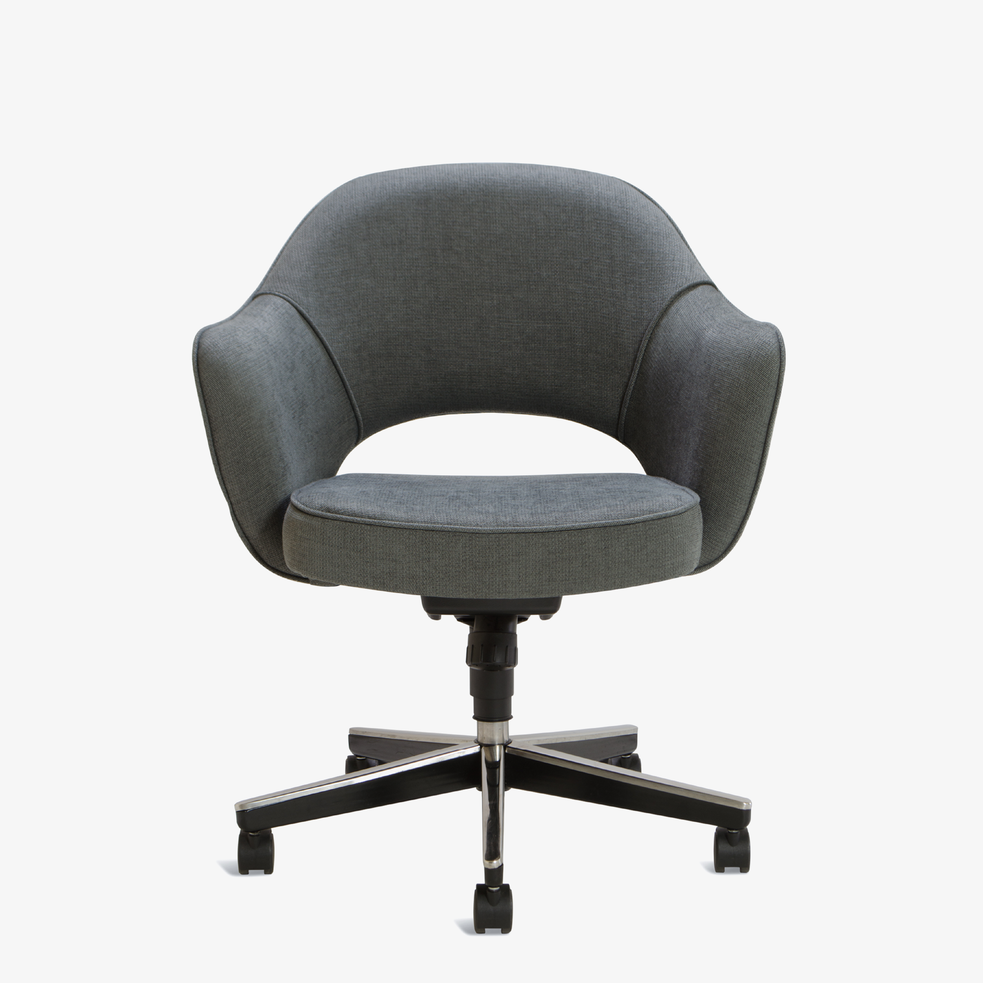 Saarinen Executive Arm Chair in Fabric