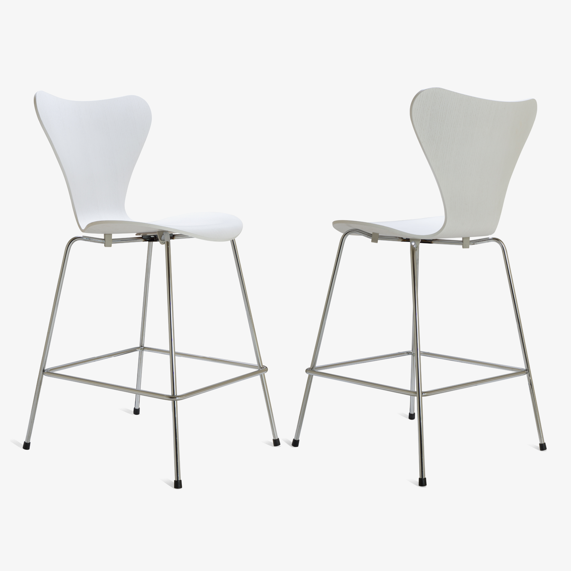 Series 7 Counter Stools in White Ash by Arne Jacobsen for Fritz Hansen, Set of 103.png