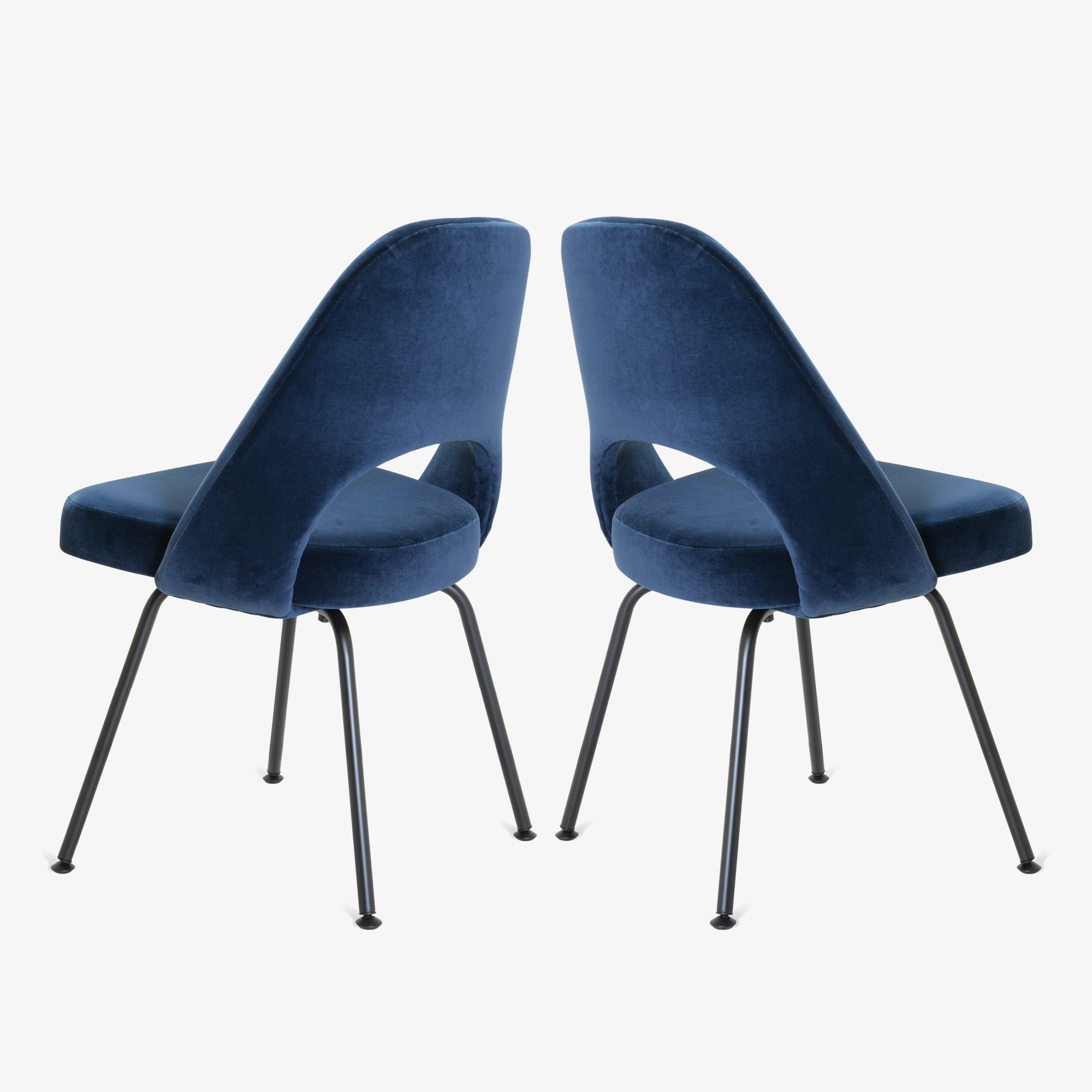 Saarinen Executive Armless Chairs in Navy Velvet, Black Edition4.png