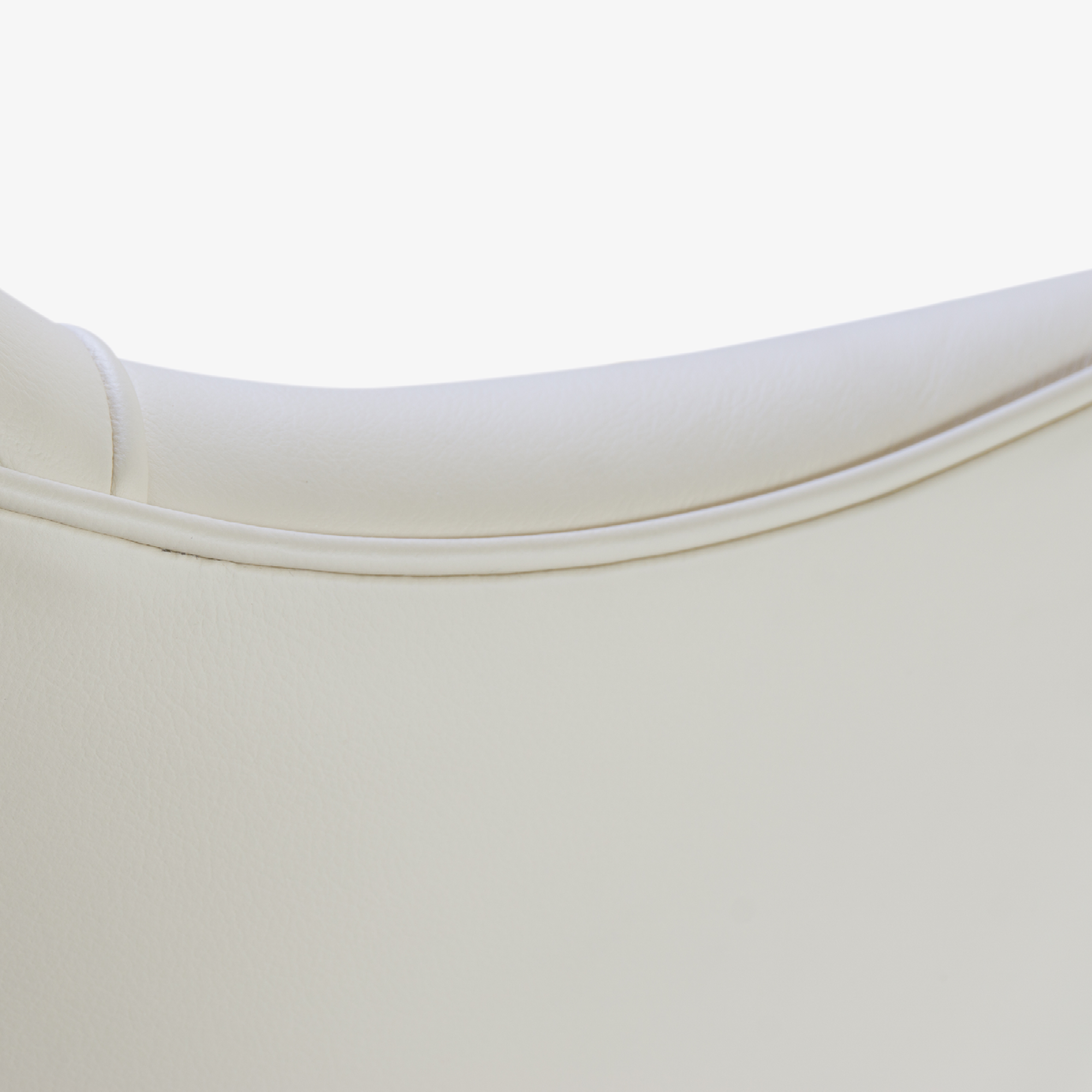 Saarinen Executive Arm Chair in Creme Leather, Swivel Base, 24k Gold Edition6.png
