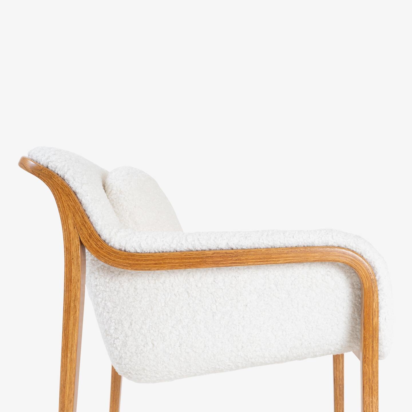 Our collection consists of designs from many Knoll greats including Eero Saarinen and Florence Knoll, another great name who designed for Knoll is Bill Stephens. We&rsquo;ve restored his Model 1315 Lounge in a plush Faux Lambswool, learn more on mont