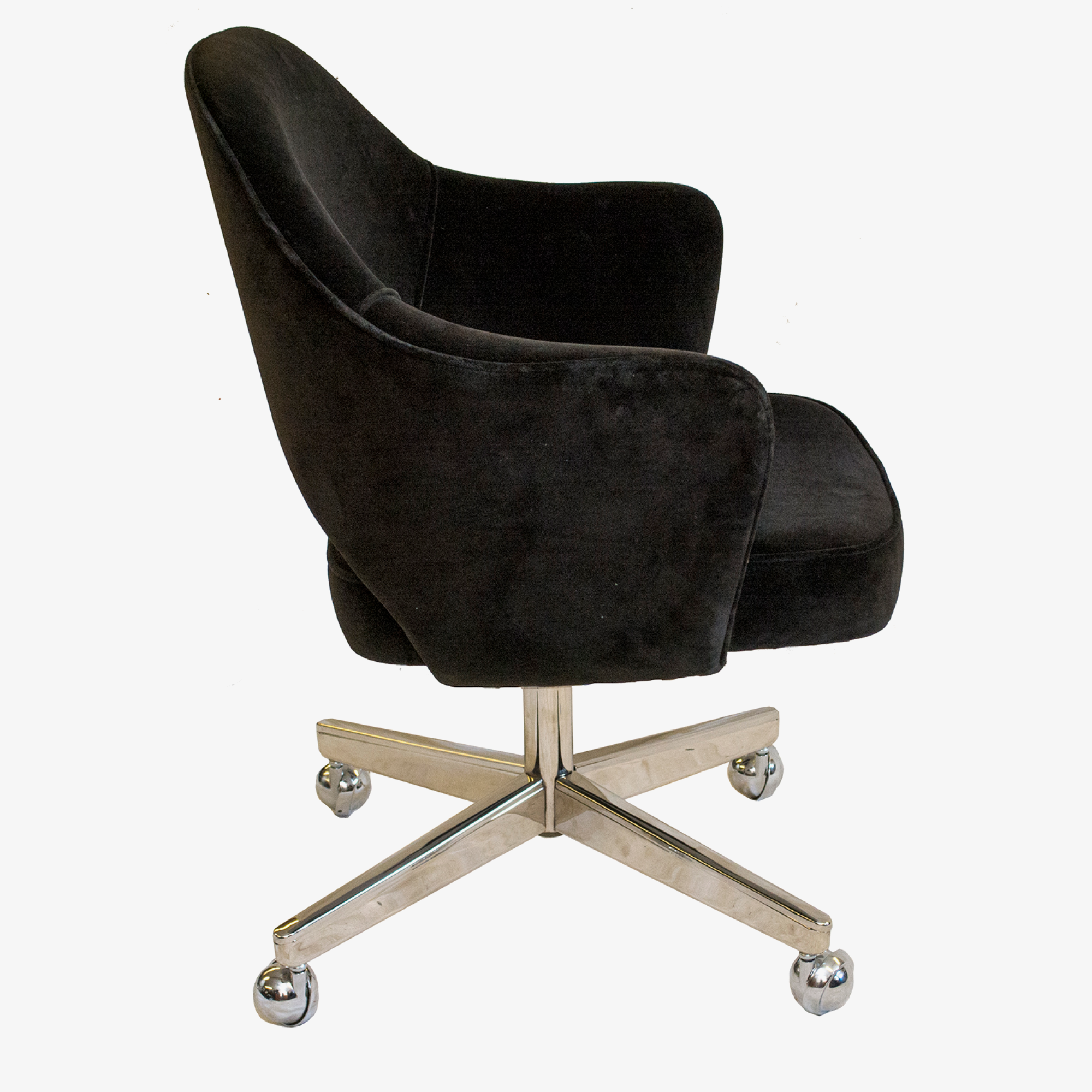 Eero Saarinen Black Velvet Nickel Swivel Base 3.png