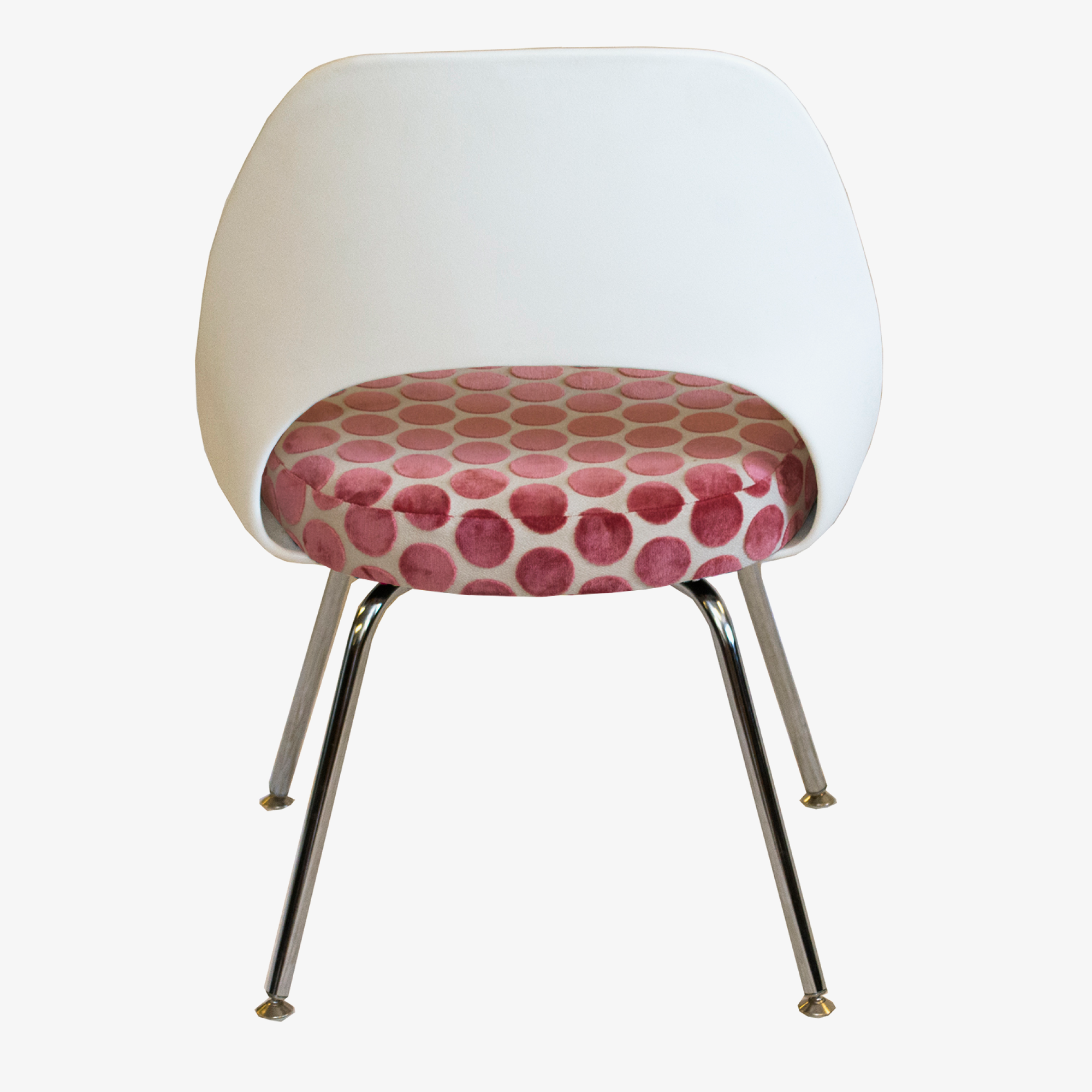 Eero Saarinen White Plastic with Pink Dots 5.png