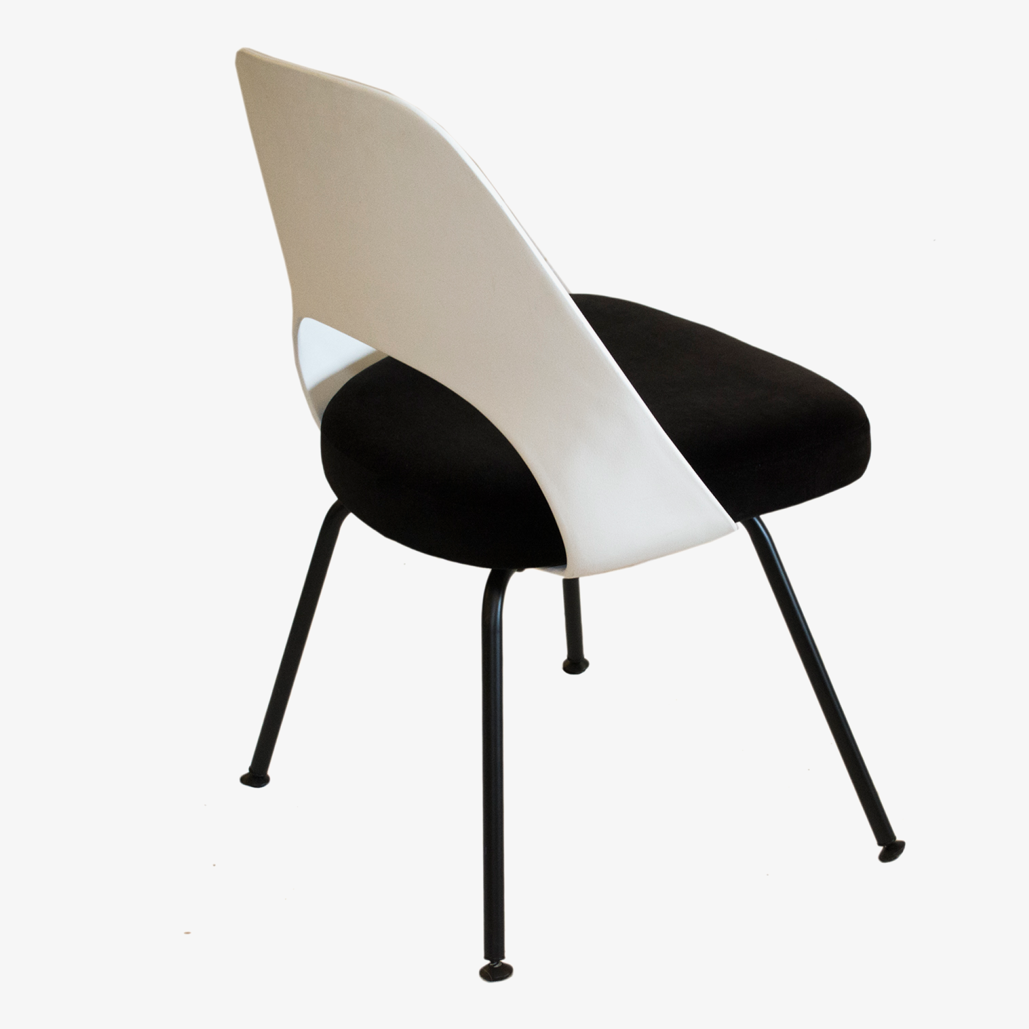 Eero Saarinen White Plastic in Black Velvet 4.png