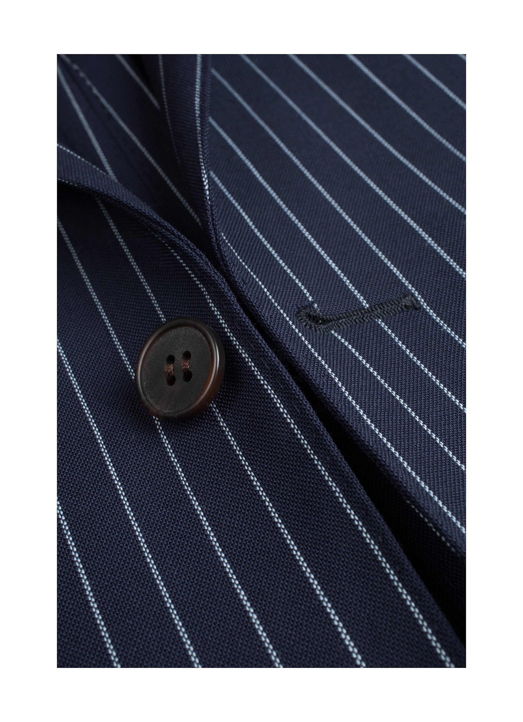 Suits_Blue_Stripe_Havana_P5112_Suitsupply_Online_Store_8.jpg