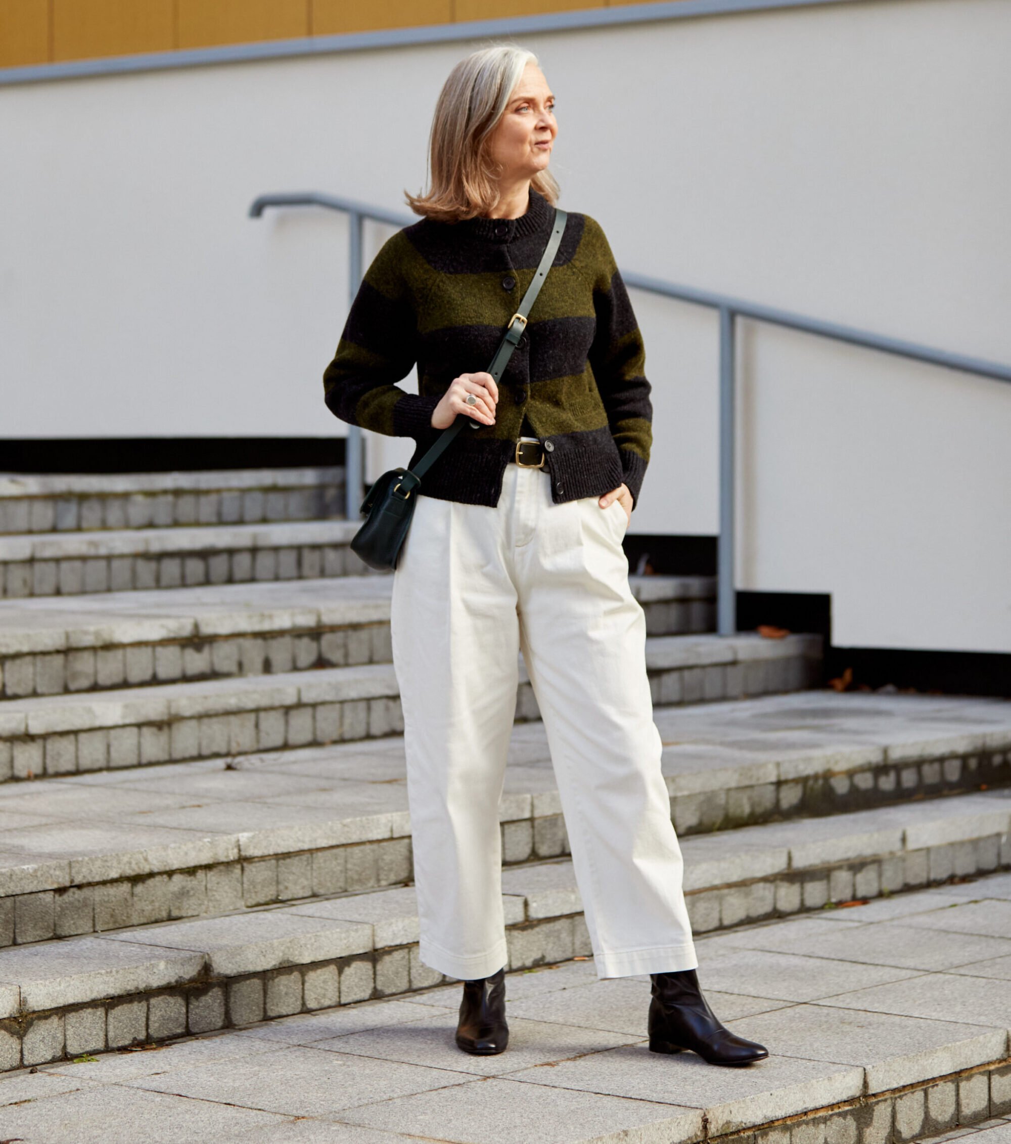 alyson-walsh-slouhcy-trousers-tnma-uniqlo-289-1-scaled-e1676891147849-2000x2262.jpg