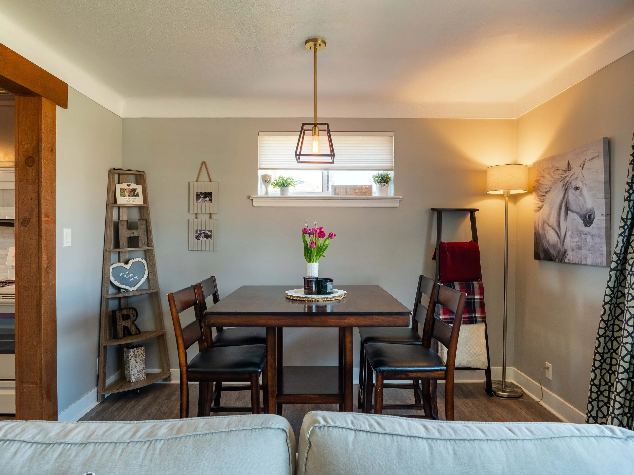 423 Grantham Ave-8.jpg