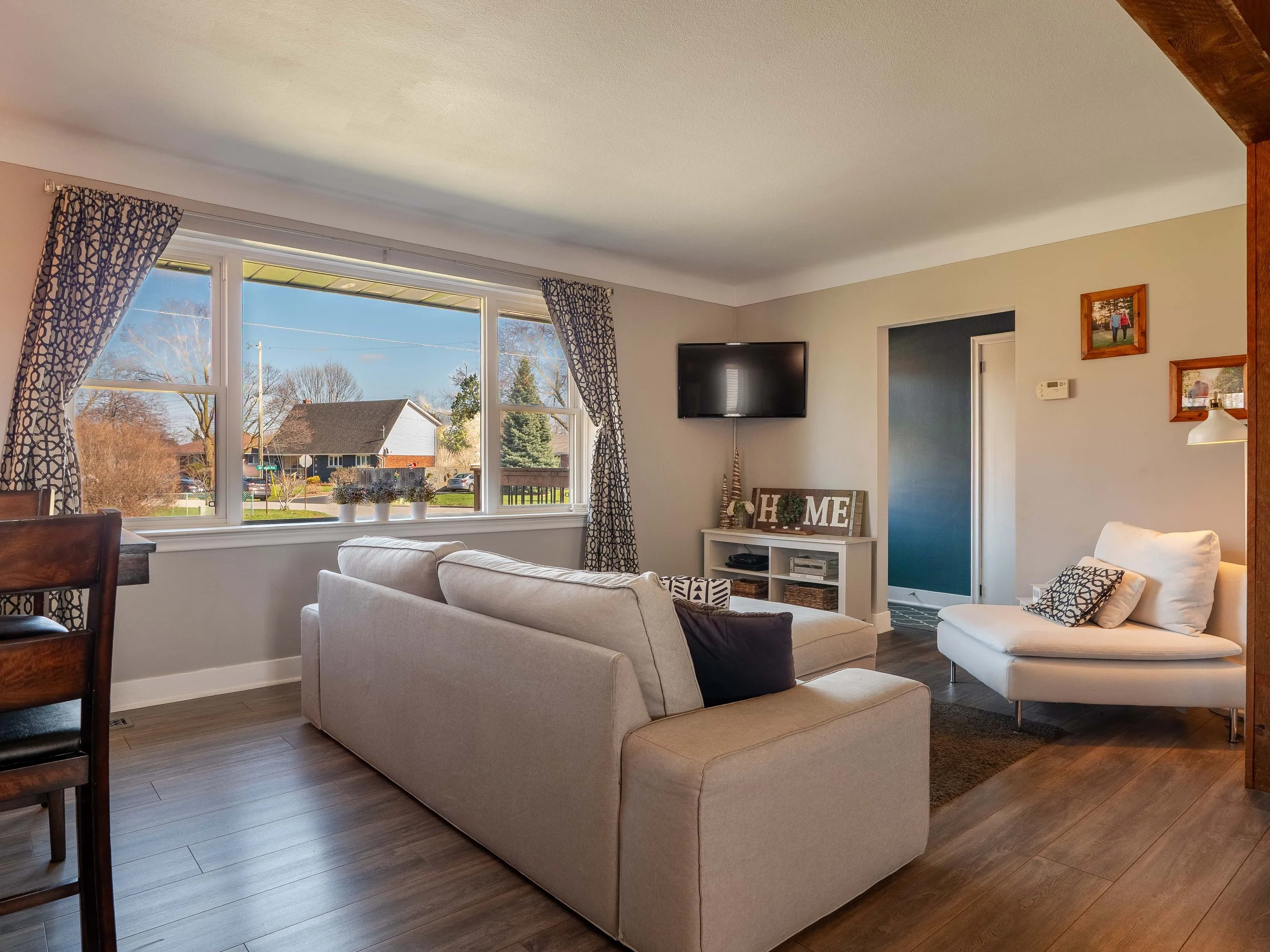 423 Grantham Ave-7.jpg