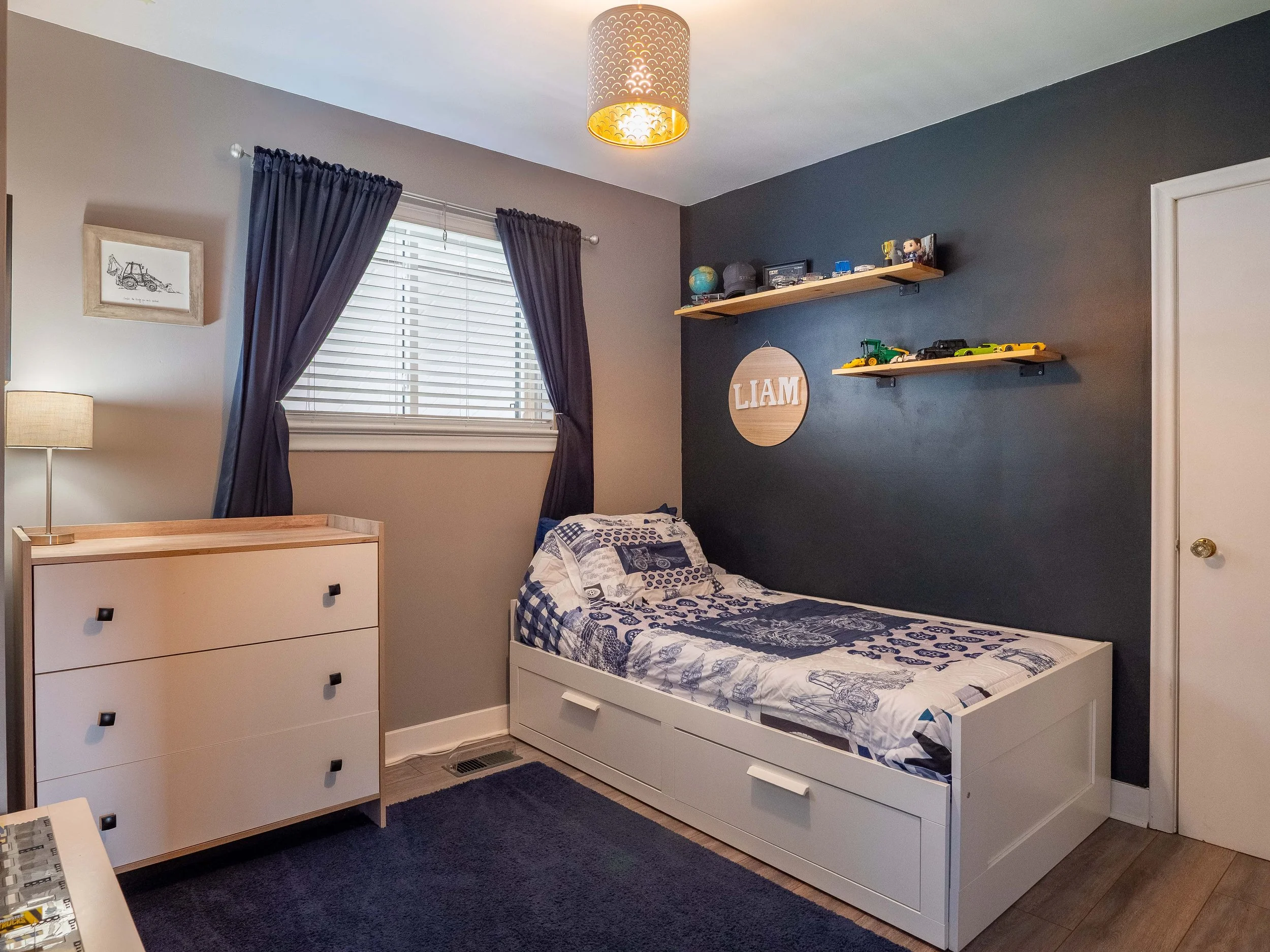 423 Grantham Ave-15.jpg