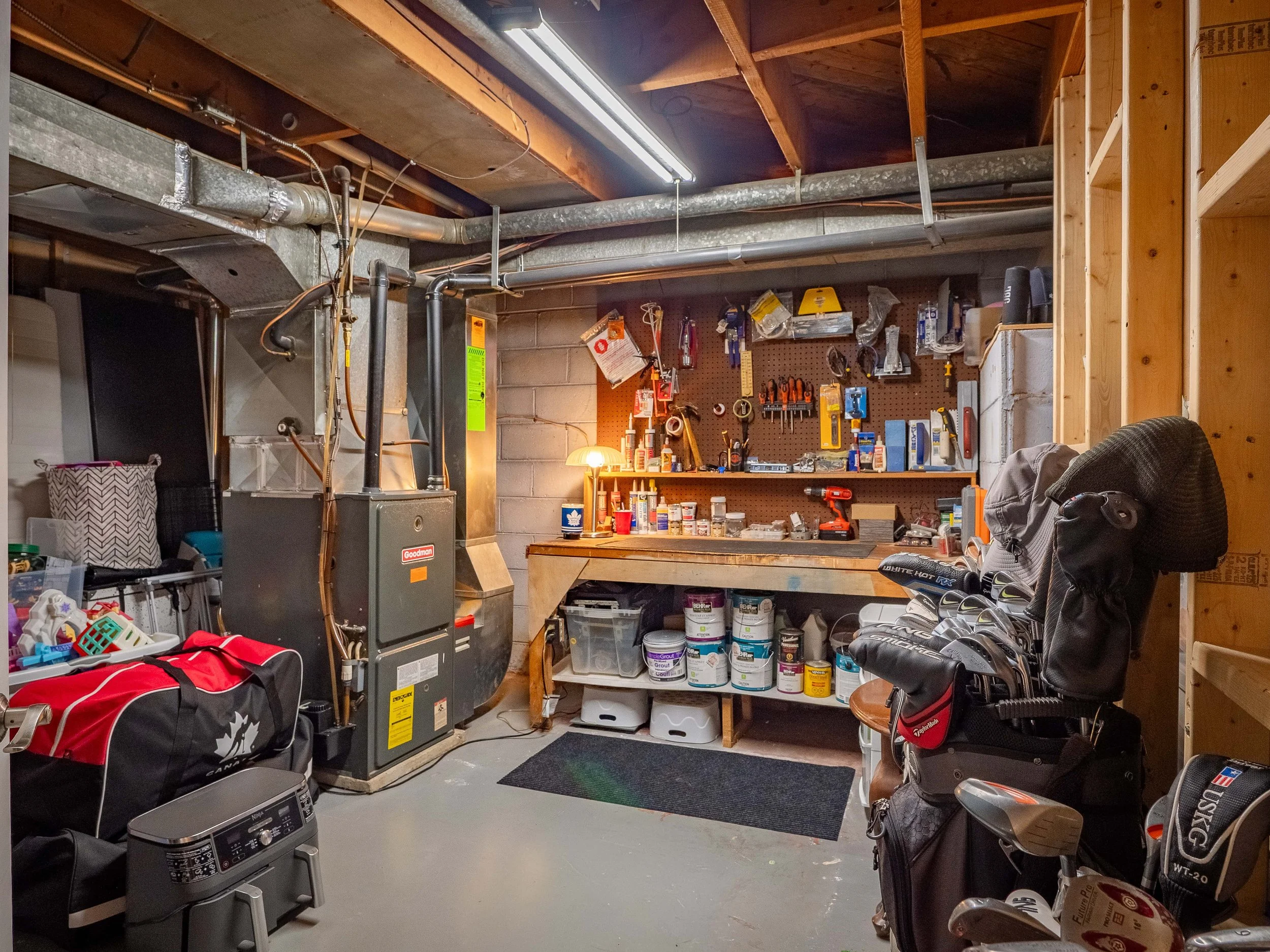 423 Grantham Ave-27.jpg