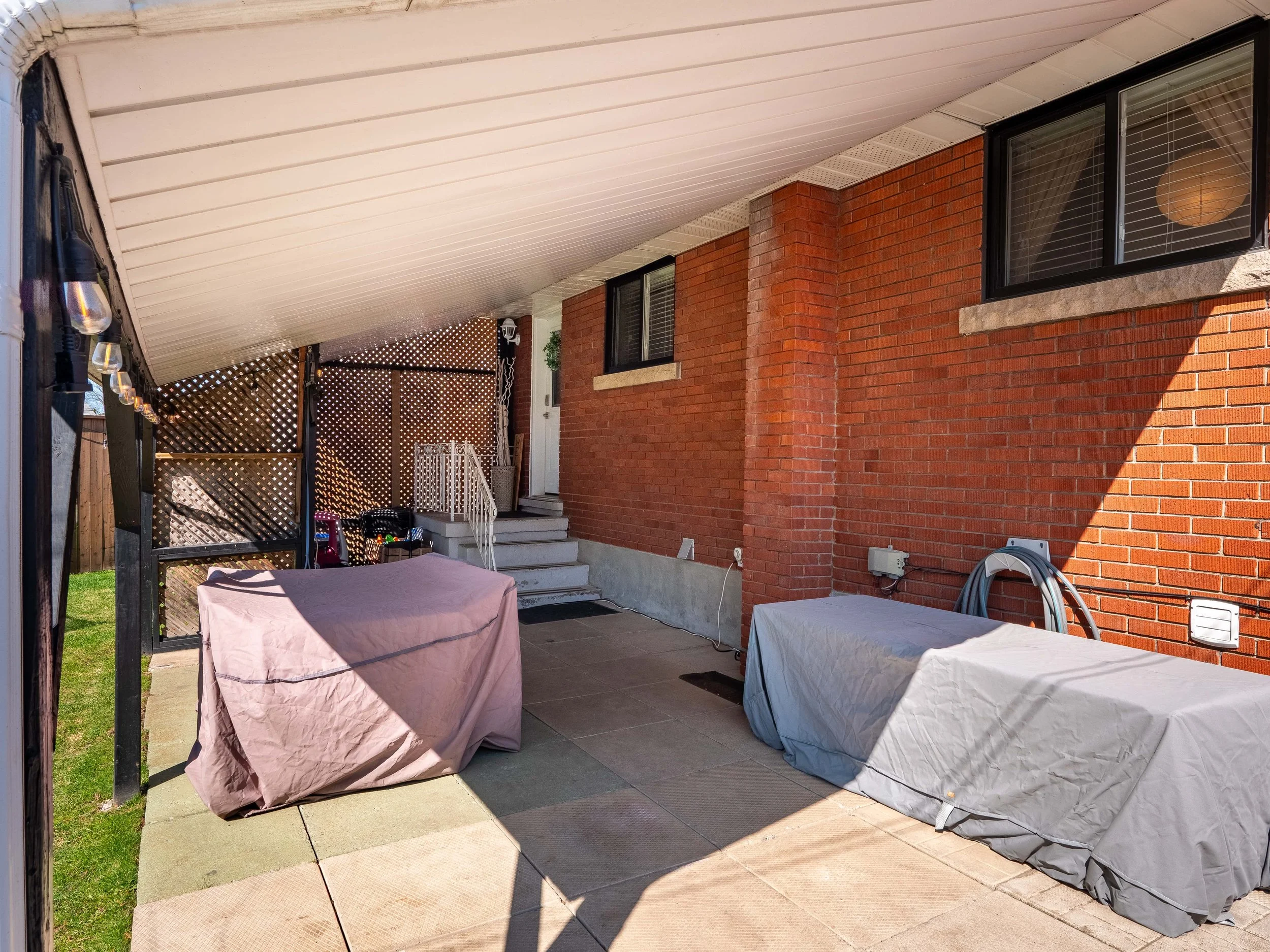 423 Grantham Ave-29.jpg