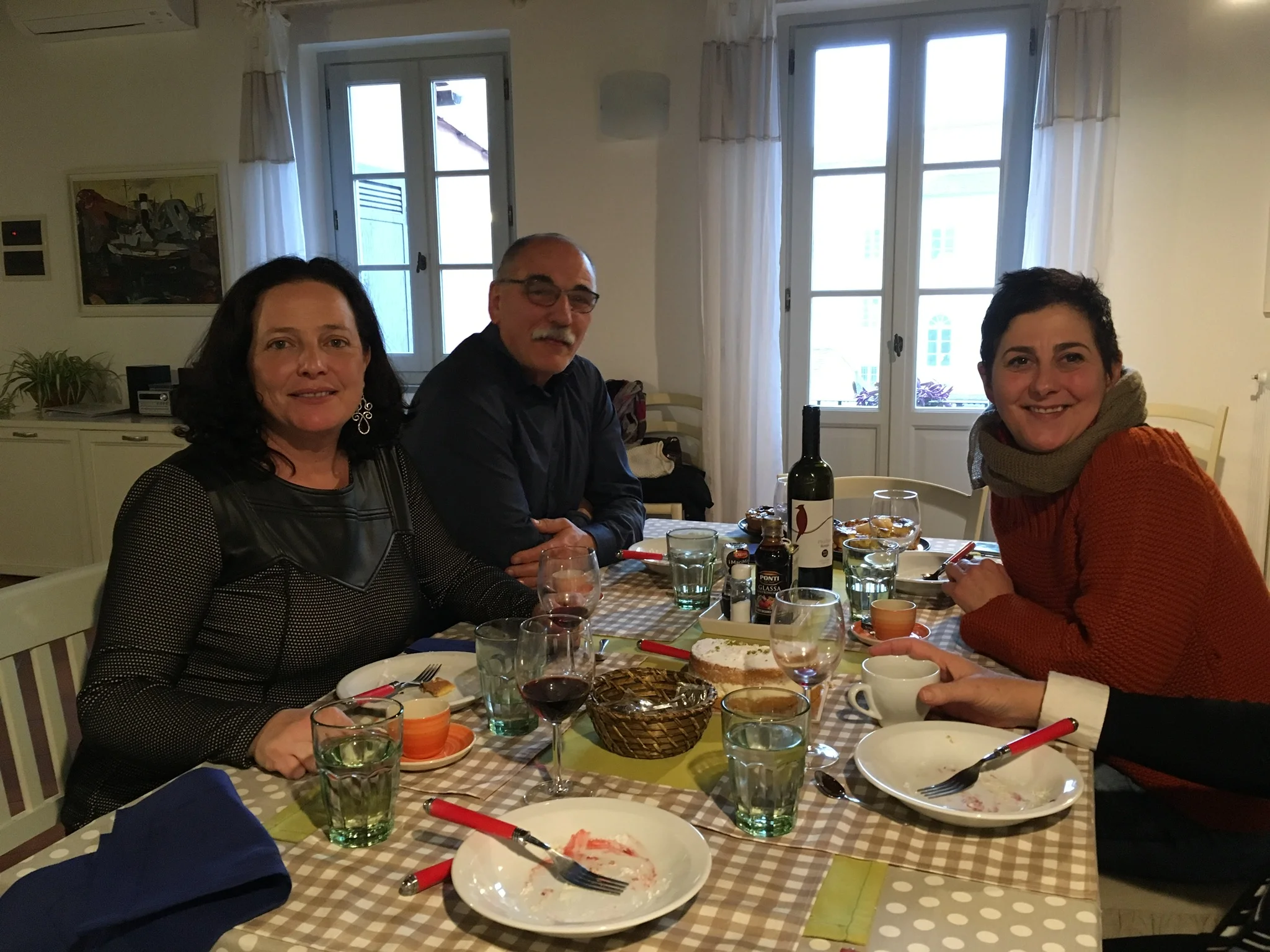 The end of a lovely lunch with Daniela, Angelo and Eva, Lucca, January 2017.