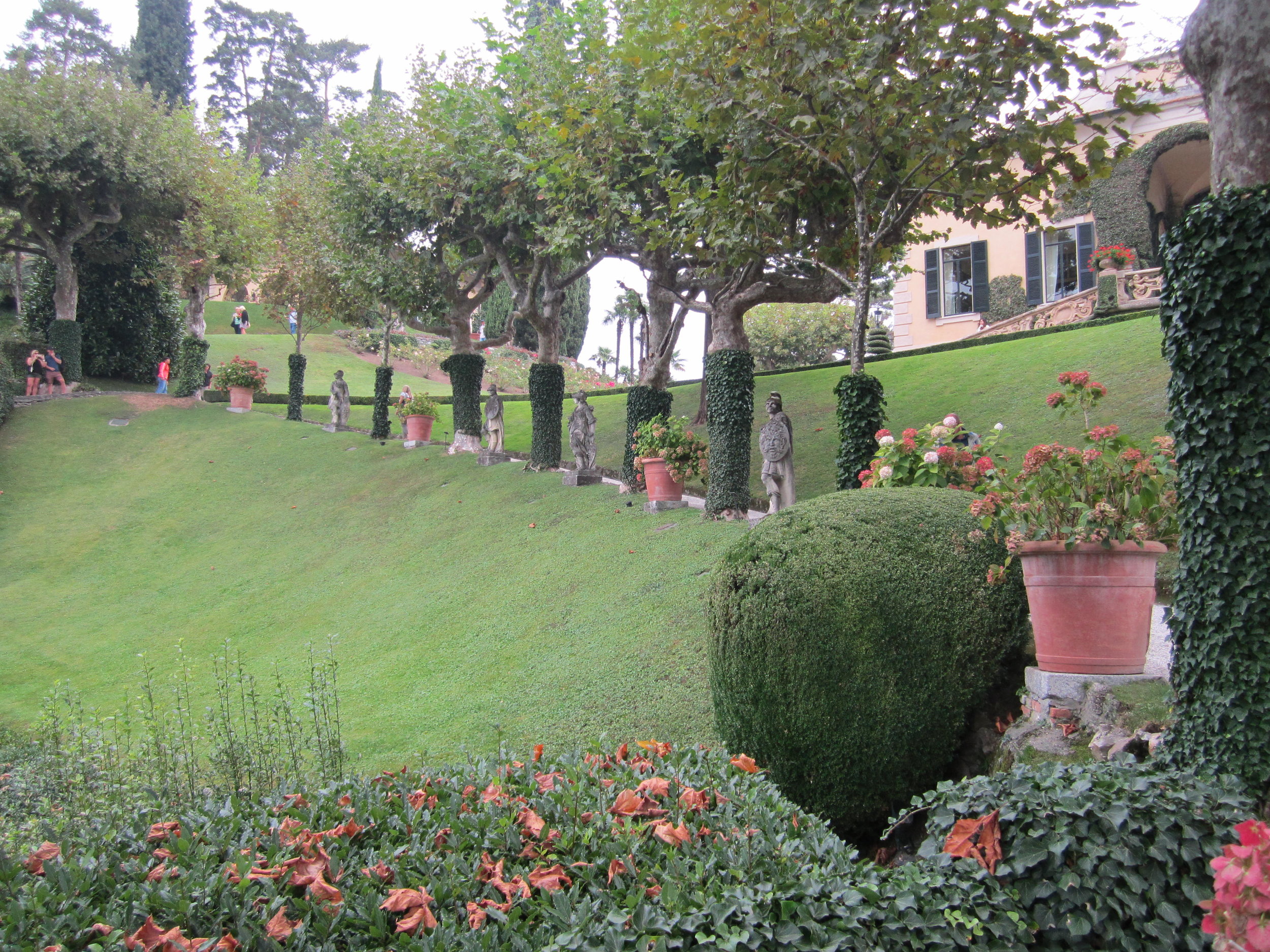 Statues line the path up to the loggia.