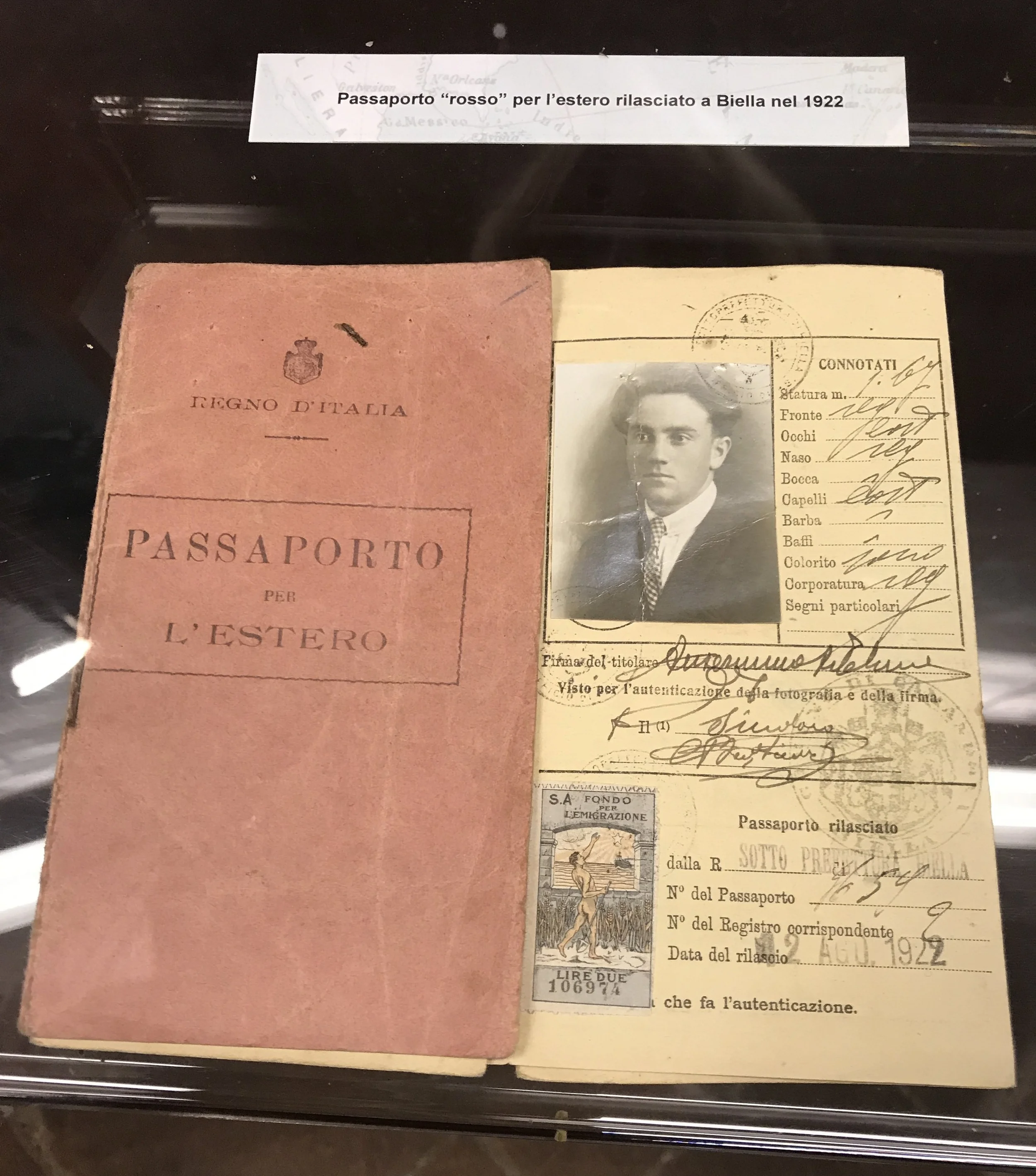 Paolo Cresci collected more than 15,000 photos and documents from the families of Italians who emigrated.