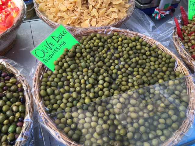 olives Borgo G market.JPG