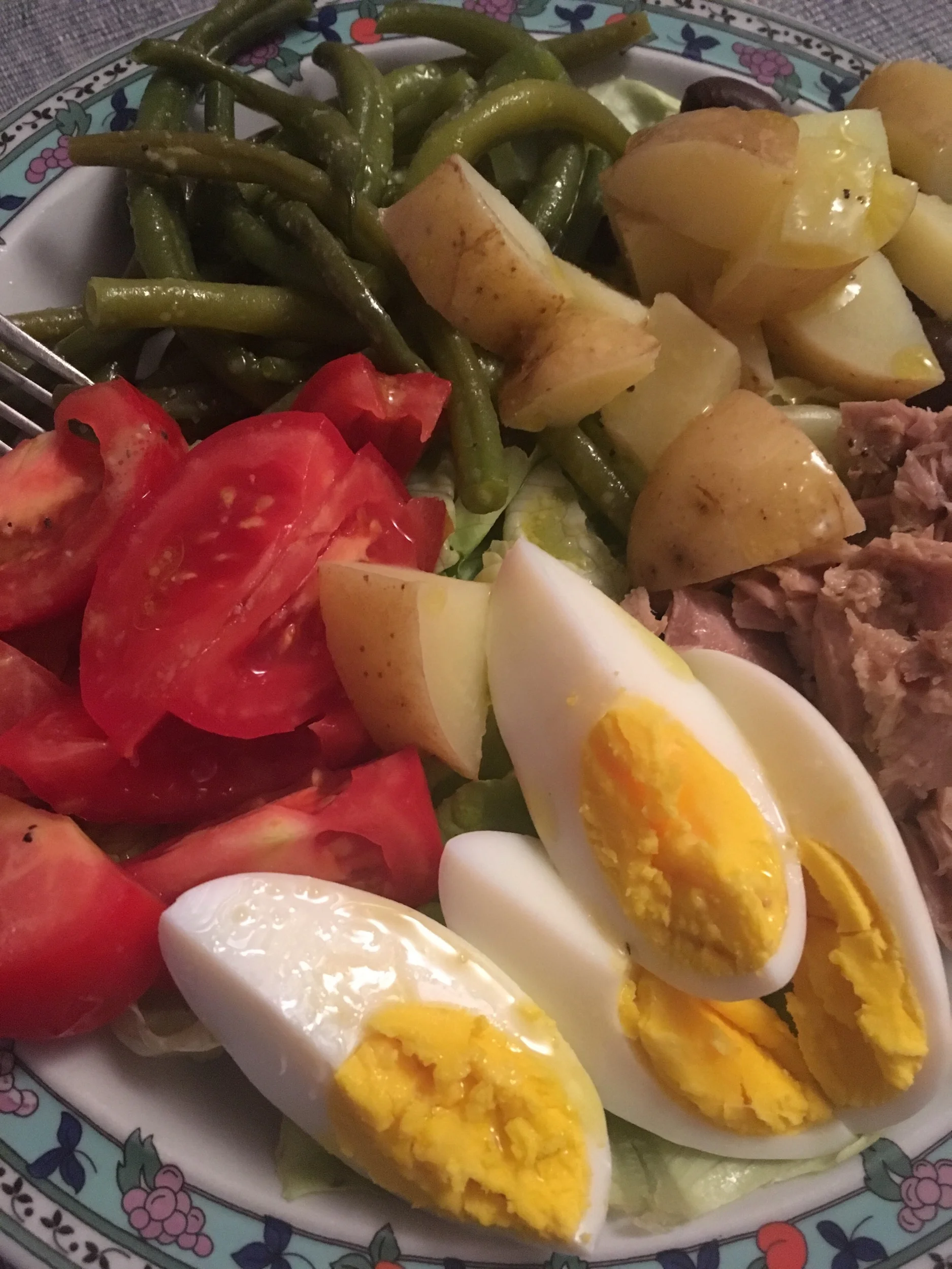 Salad Nicoise - easy to make at home.