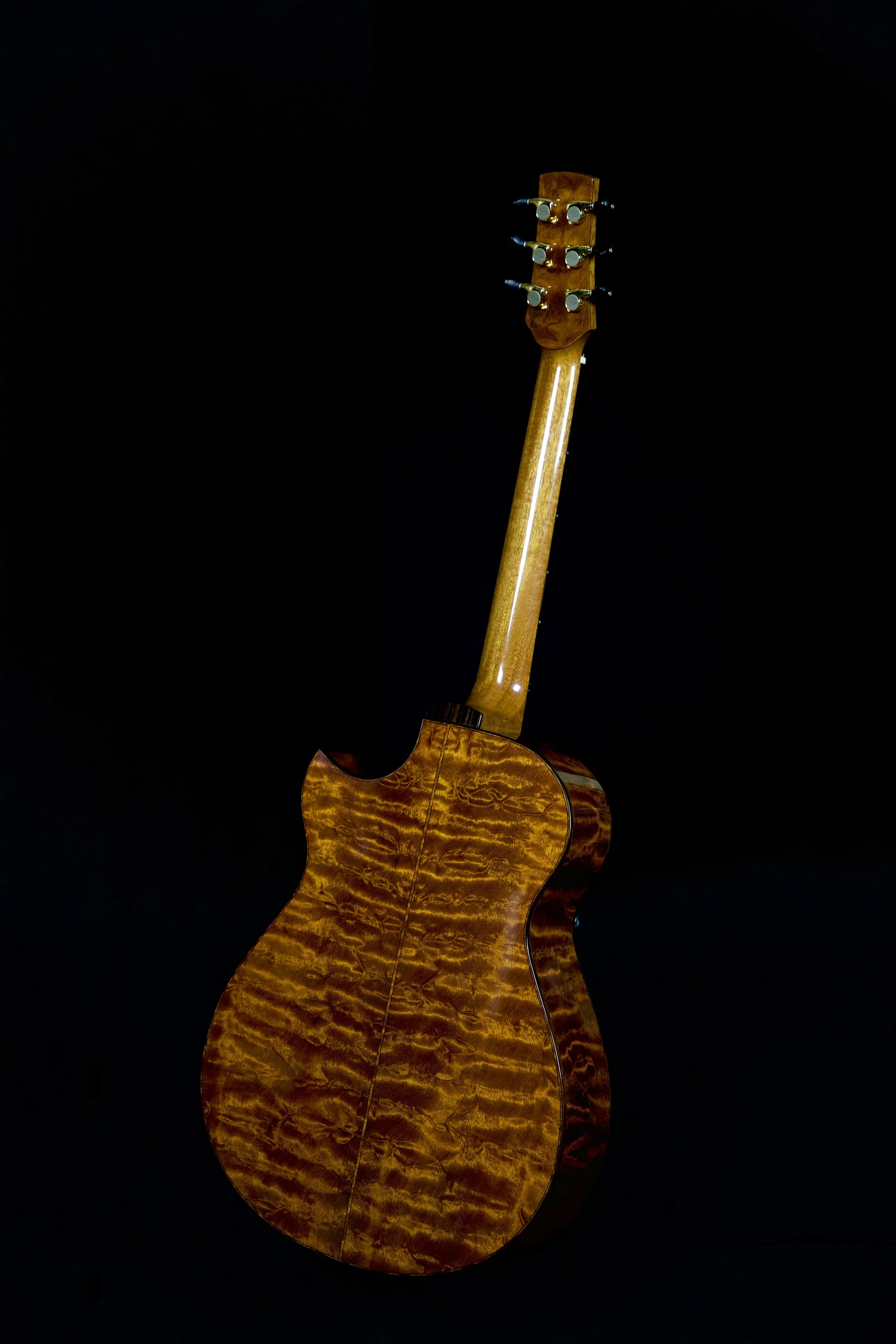 "Tree" Mahogany Back and Sides on OM Cutaway