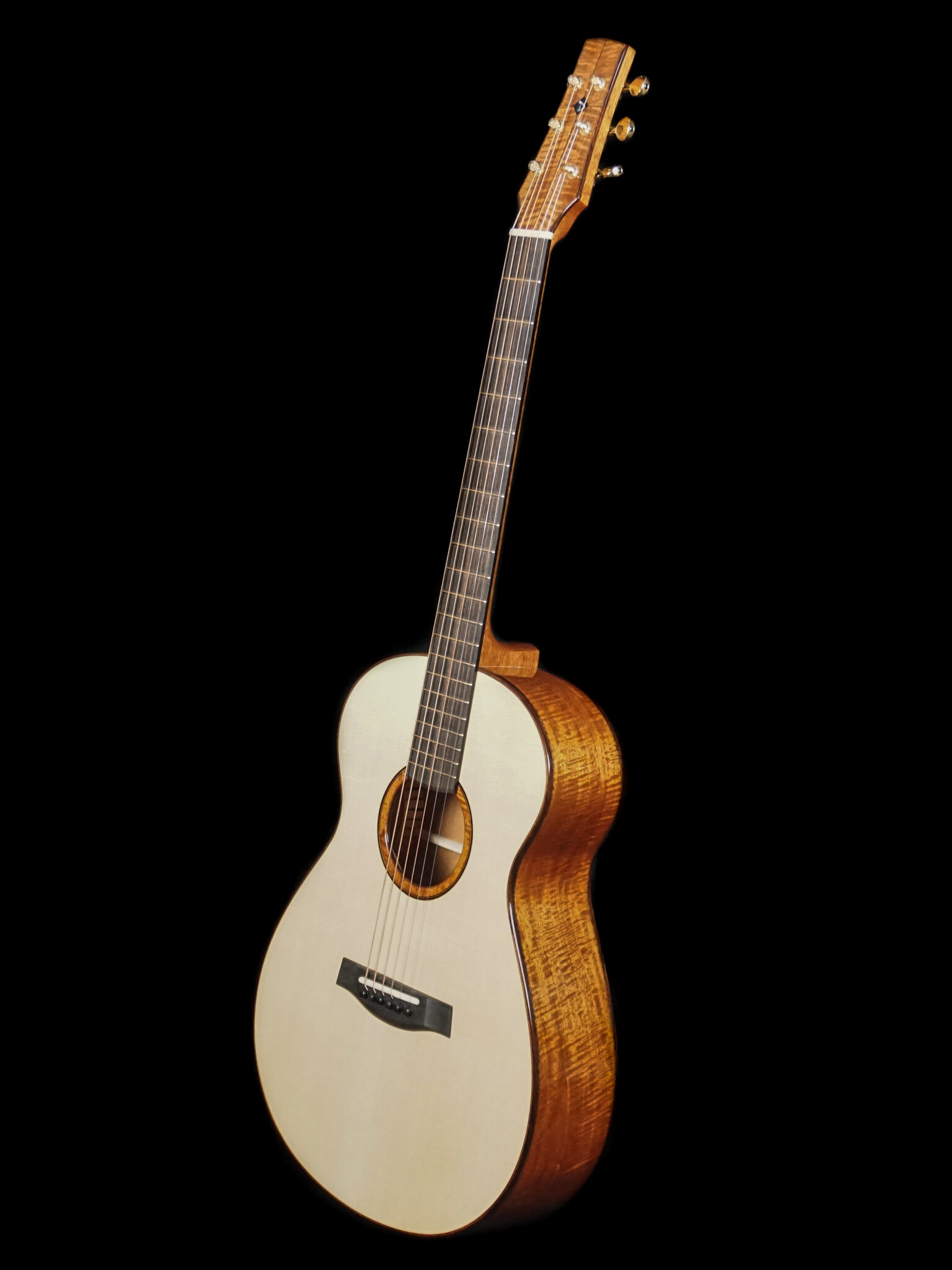 Fiddleback Mahogany OO-11-2.jpg