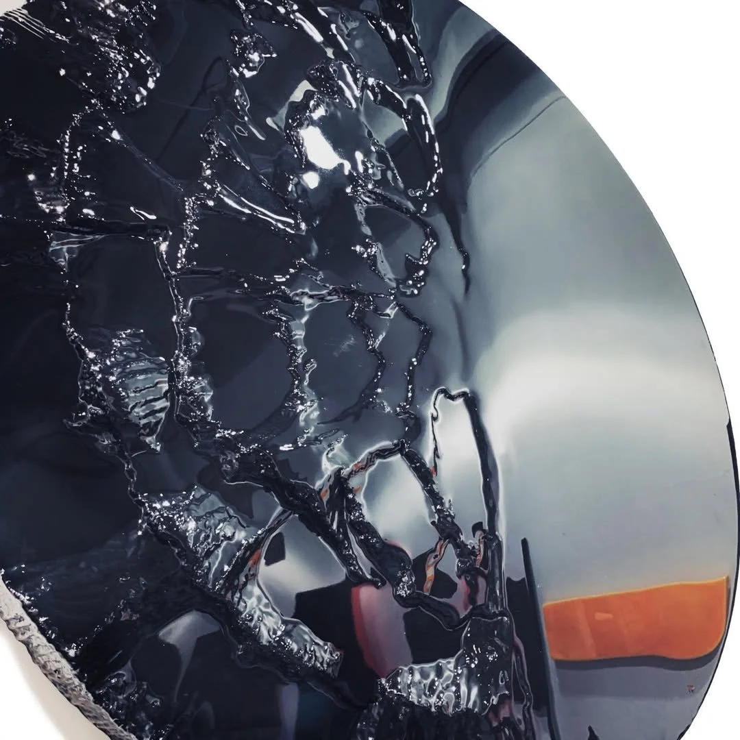 BLACK SPHERE
