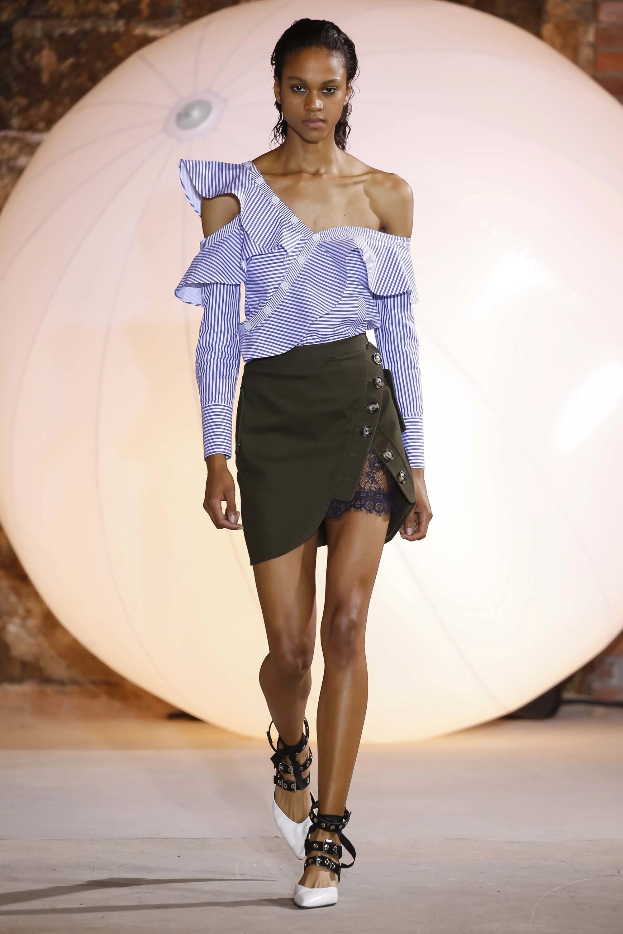 Self-Portrait Spring 2017 RTW. Source
