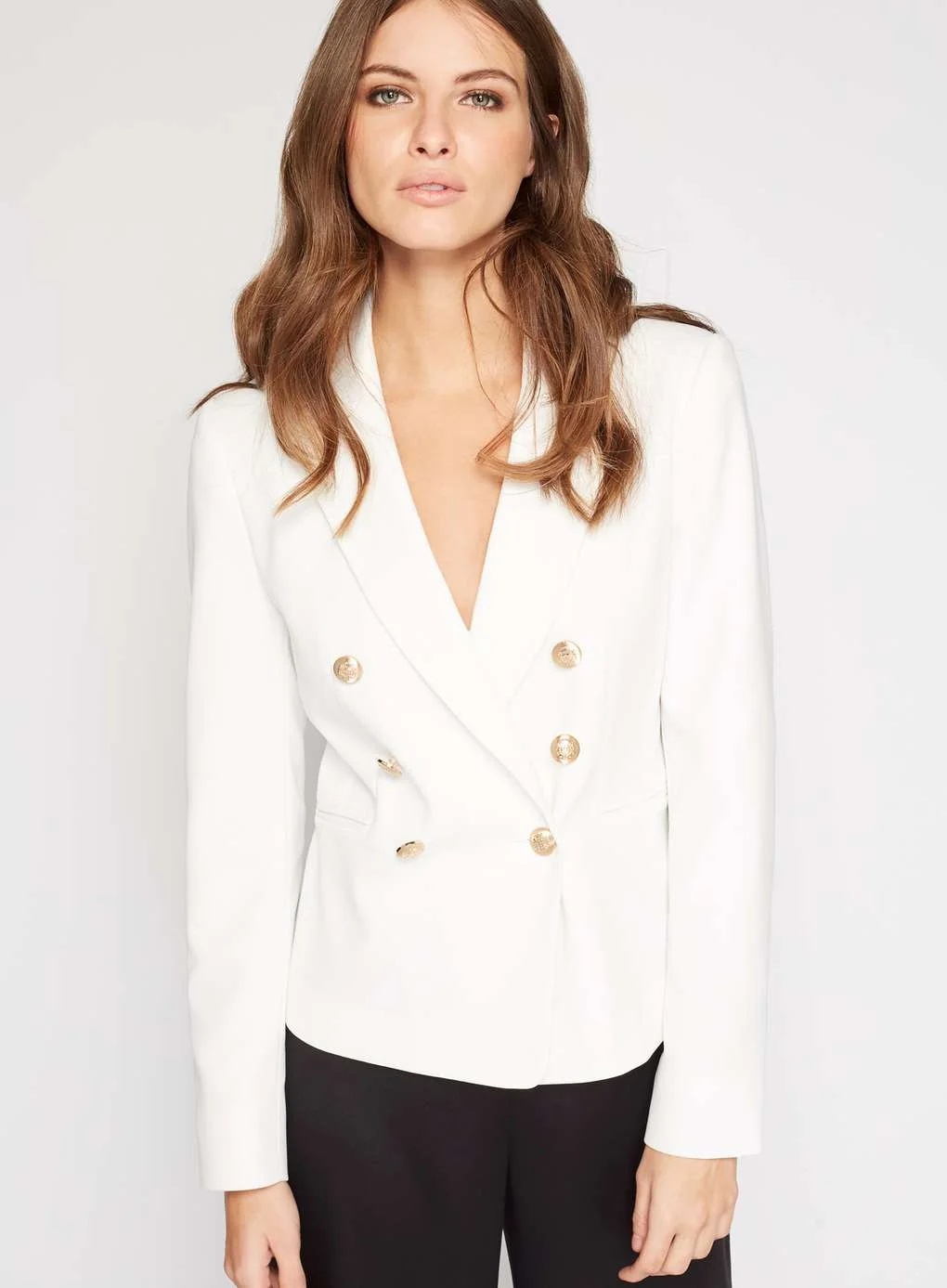 Every fashion darling needs a beautiful blazer that's elegant enough to impress and comfortable enough to dress down. This military-inspired number fits the bill, and it's sure to give you endless wear through every season! The golden buttons give this blazer that extra bit of oomph, making it a chic option for any time of the year. 