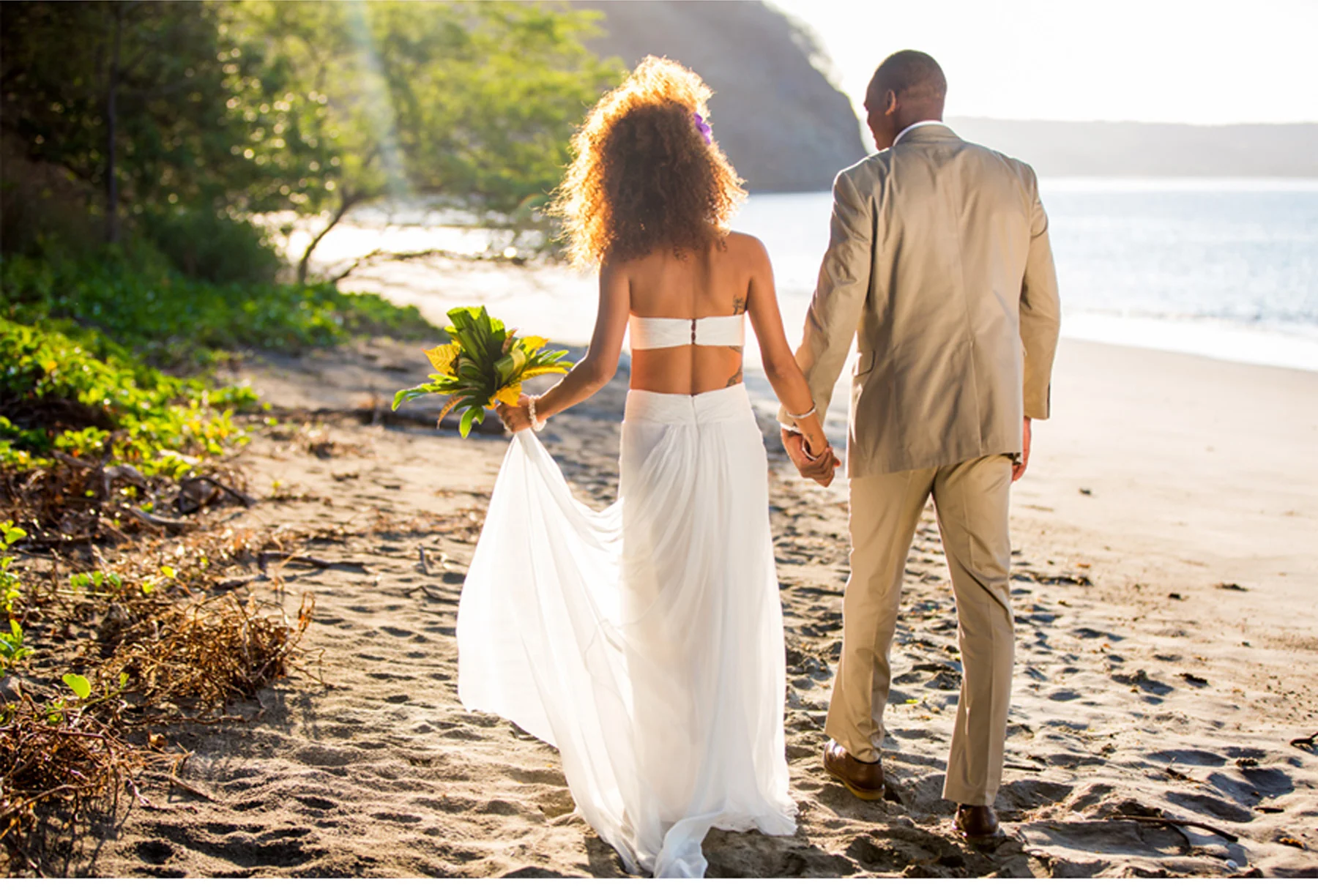 costa_rica_colorful_luxury_wedding_four_seasons_styled_beach_tropical_v215_om_2c.jpg