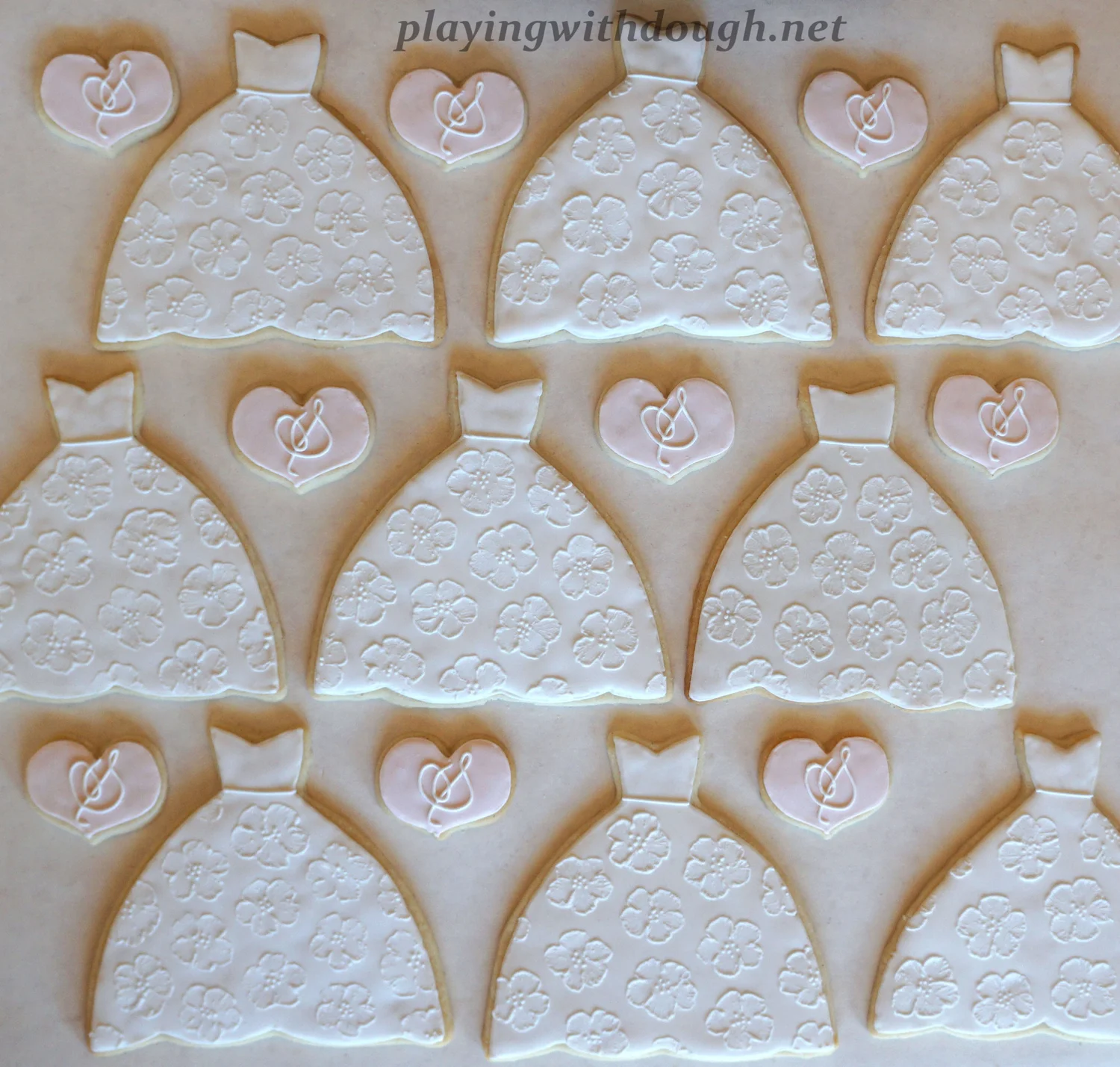 How To Decorate Wedding Cookies Youtube