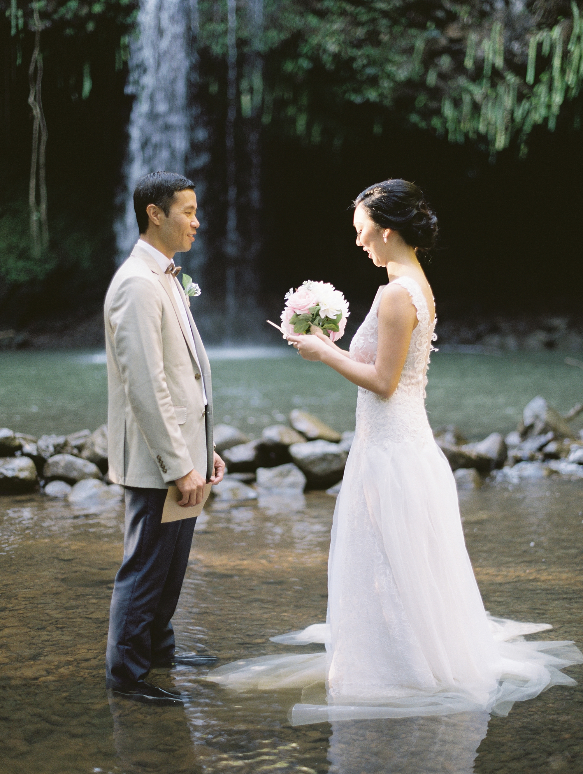 Maui Waterfall Elopement_0019.jpg